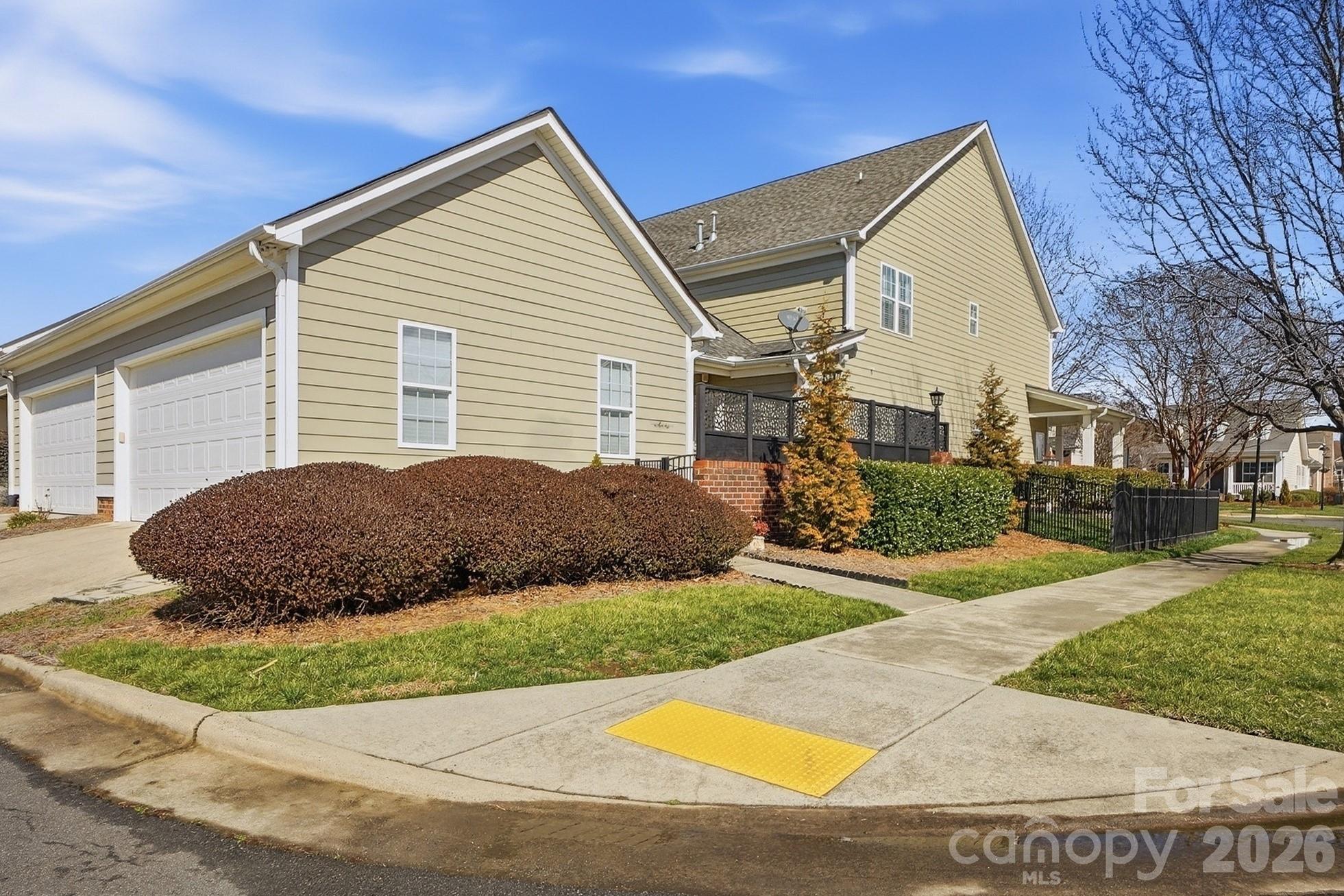 3203 Kelsey Plaza