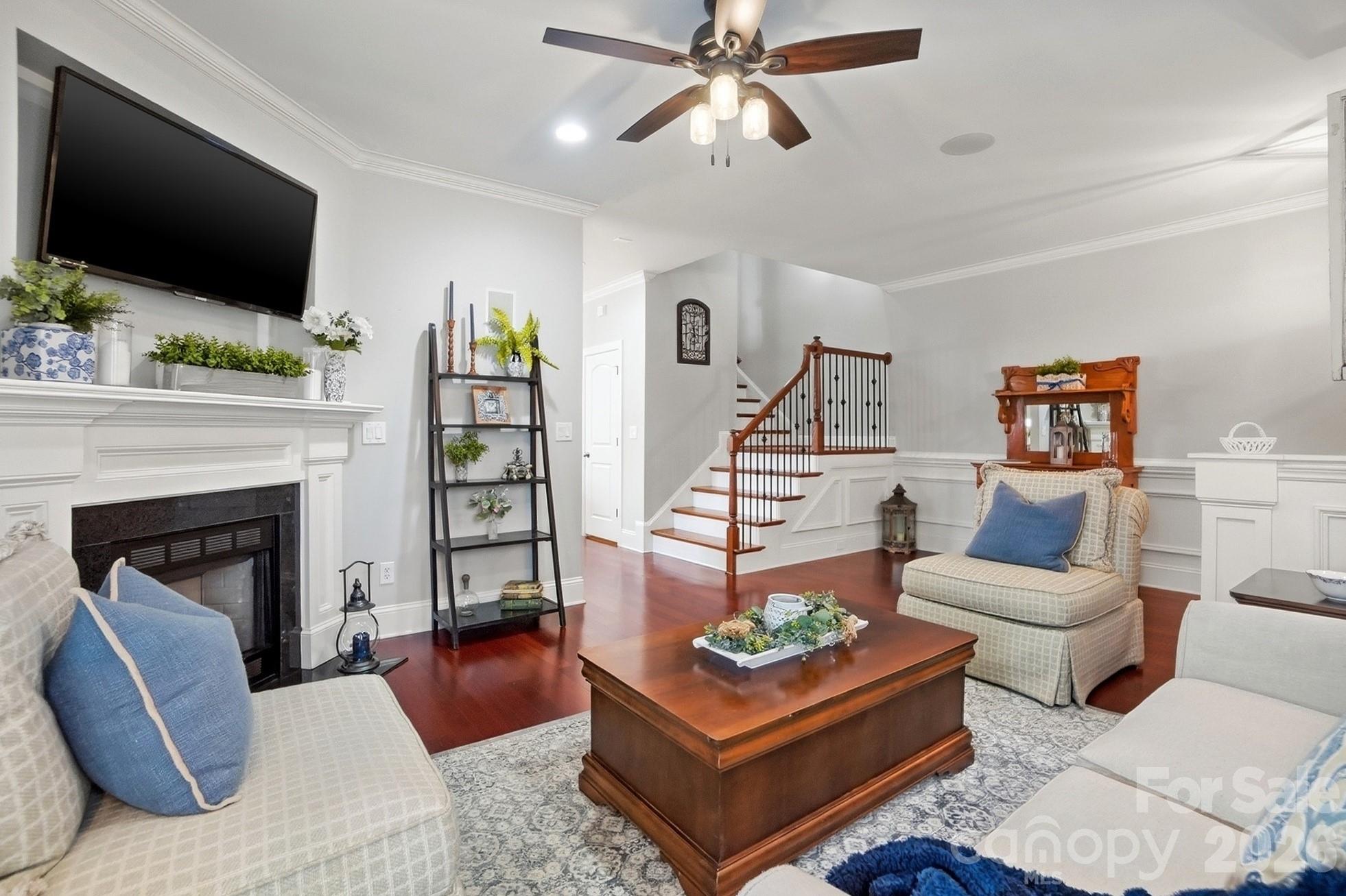 3203 Kelsey Plaza