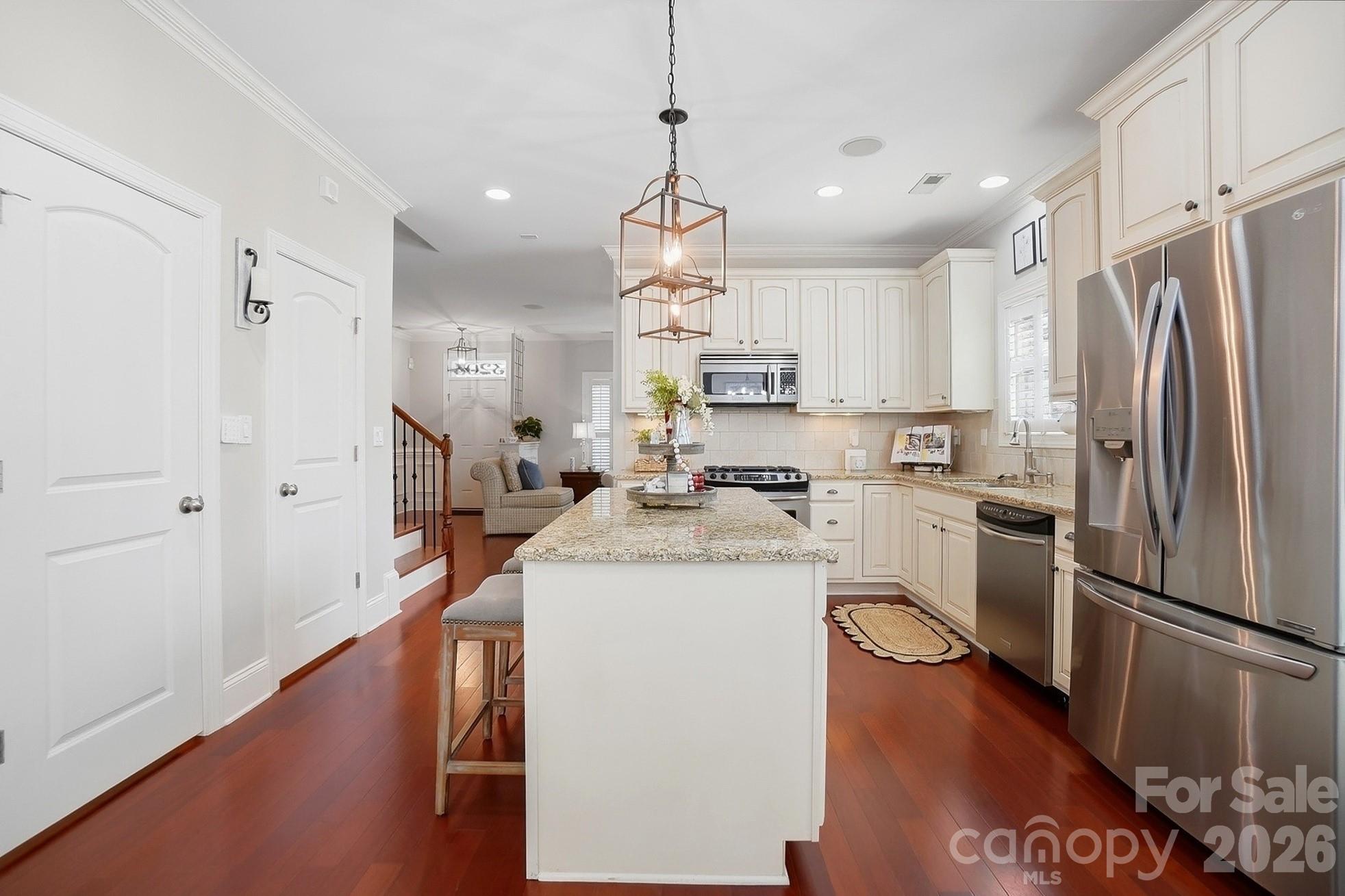 3203 Kelsey Plaza