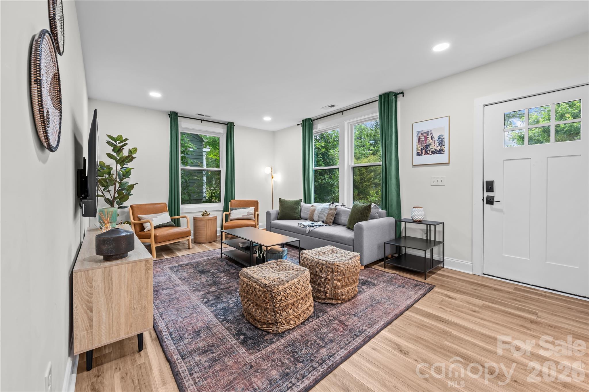 3021 Dogwood Avenue