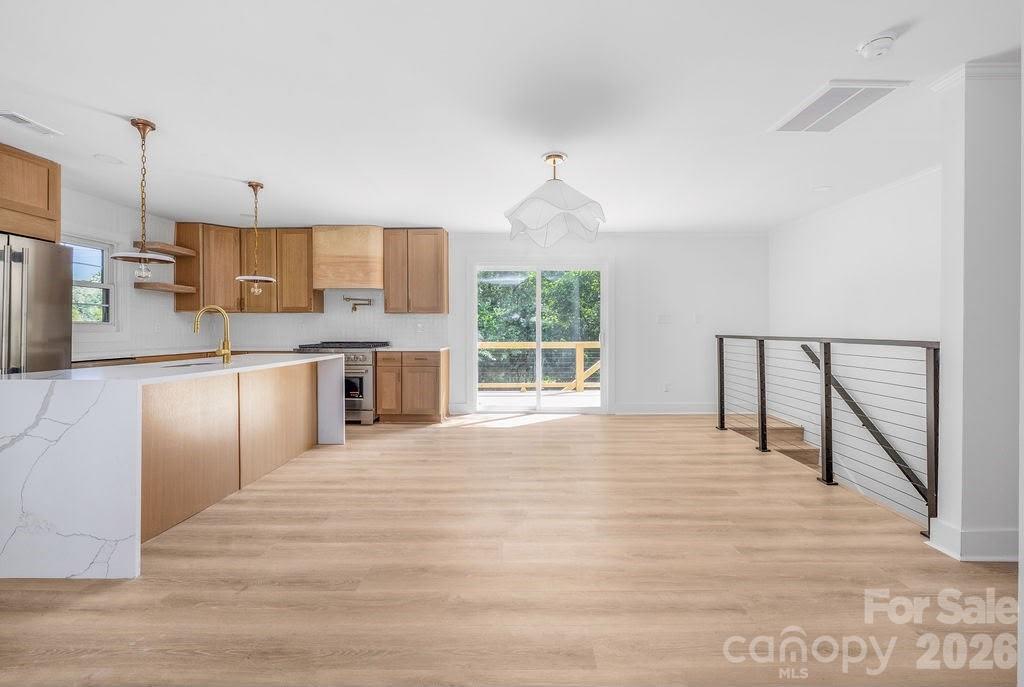 1811 Tamworth Drive