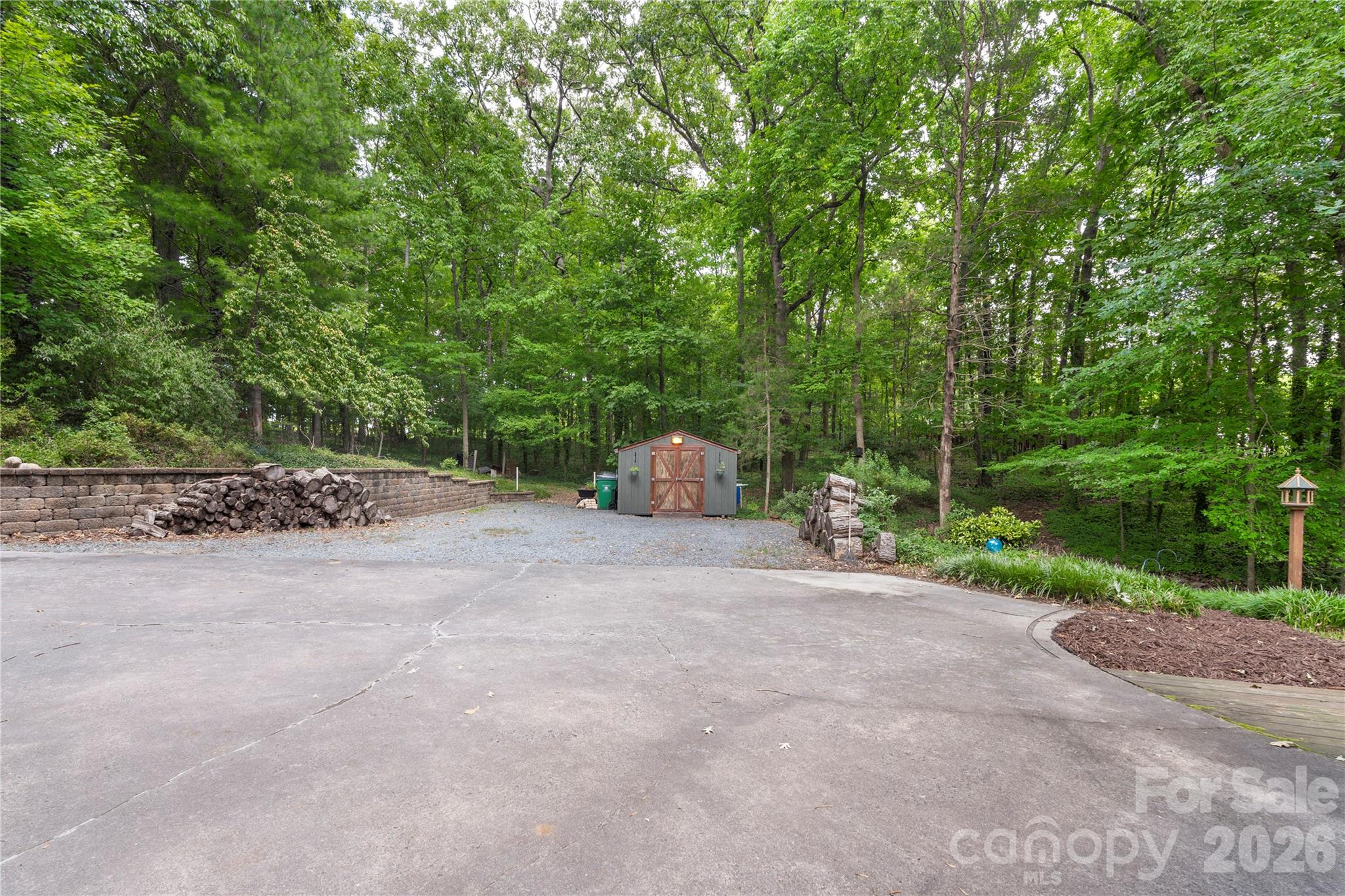1800 Lumarka Drive