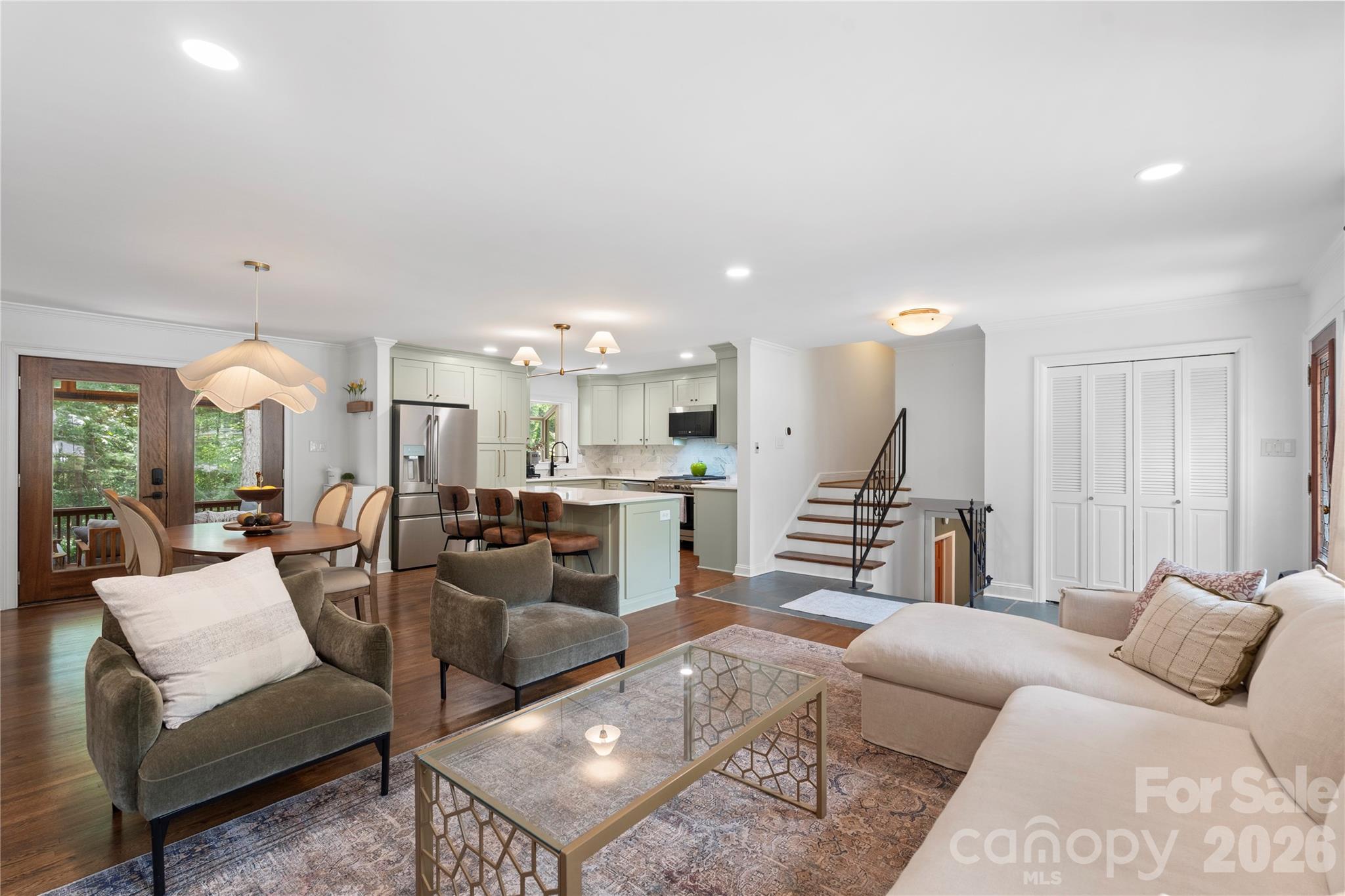 1800 Lumarka Drive