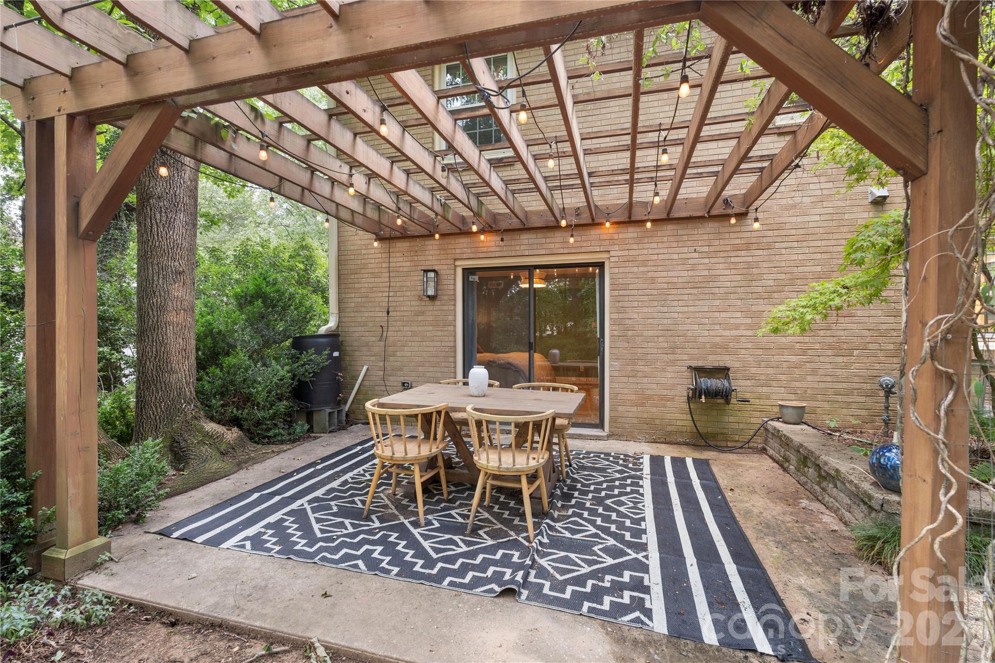 1800 Lumarka Drive