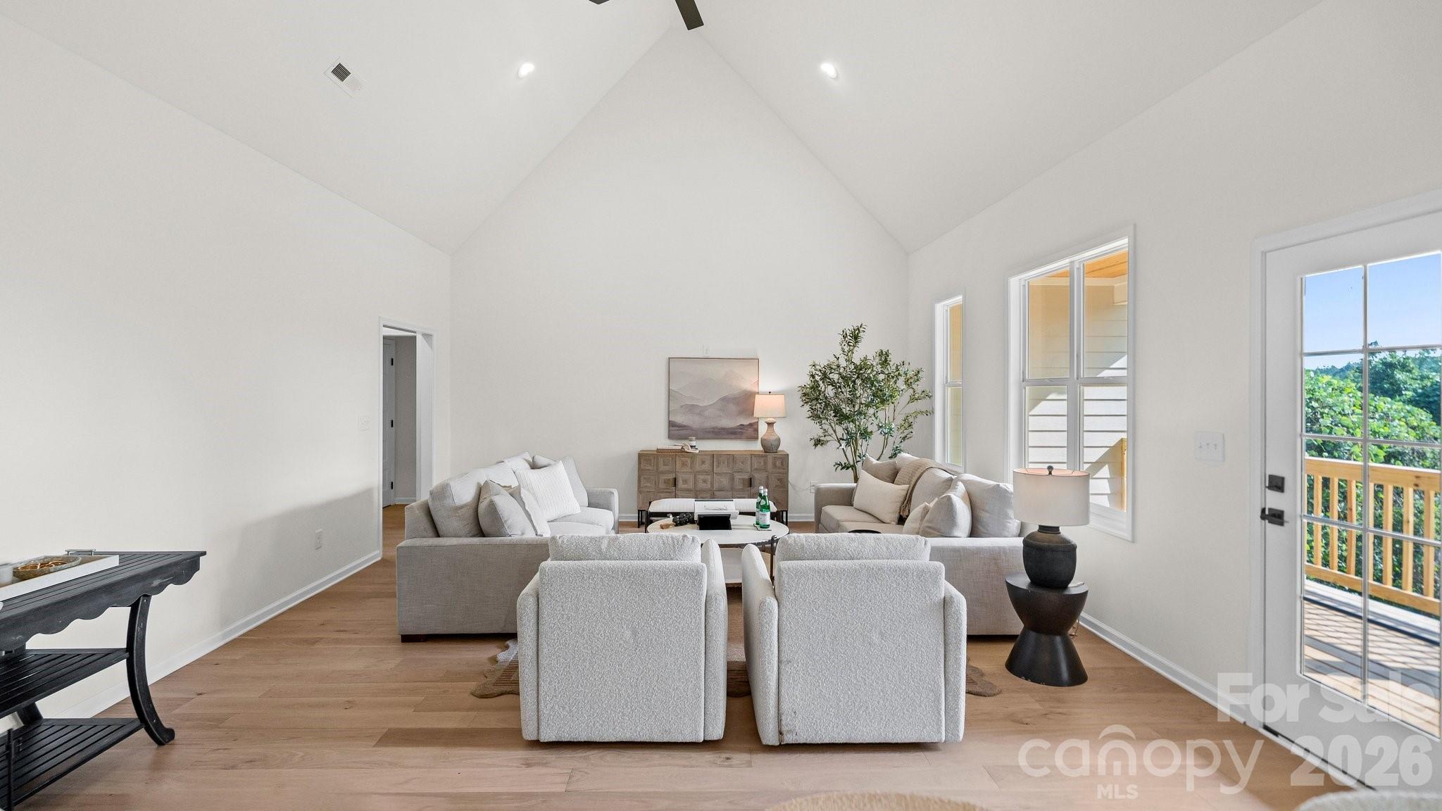 3800 Erskine Woods Drive