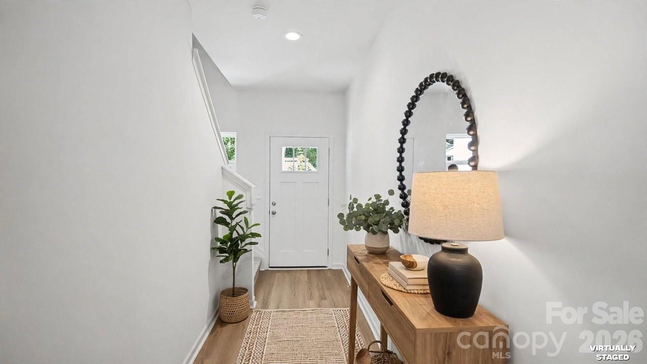 727 Key Street W