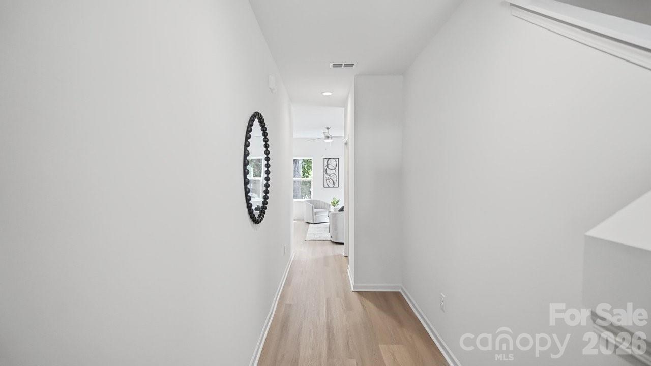 727 Key Street W