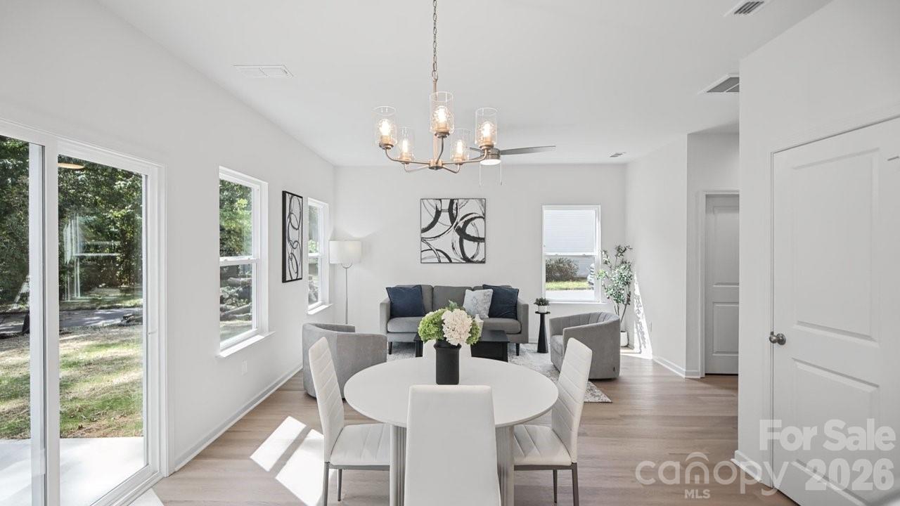 727 Key Street W