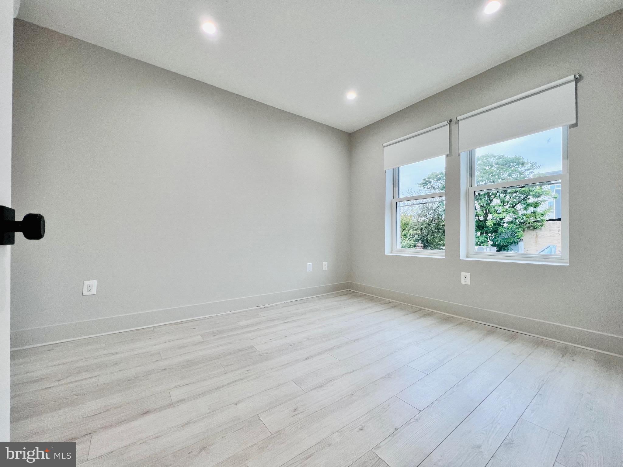 839 Kennedy St NW #208