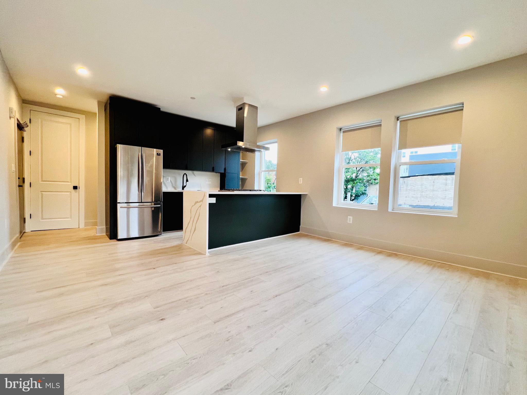 839 Kennedy St NW #208