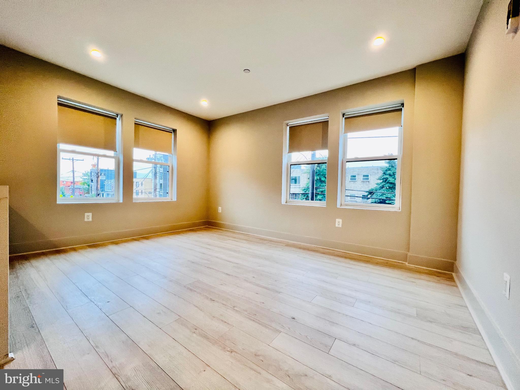 839 Kennedy St NW #208