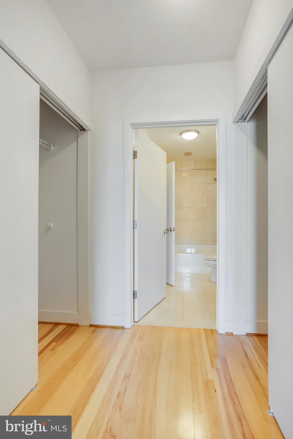 910 M St NW #1105