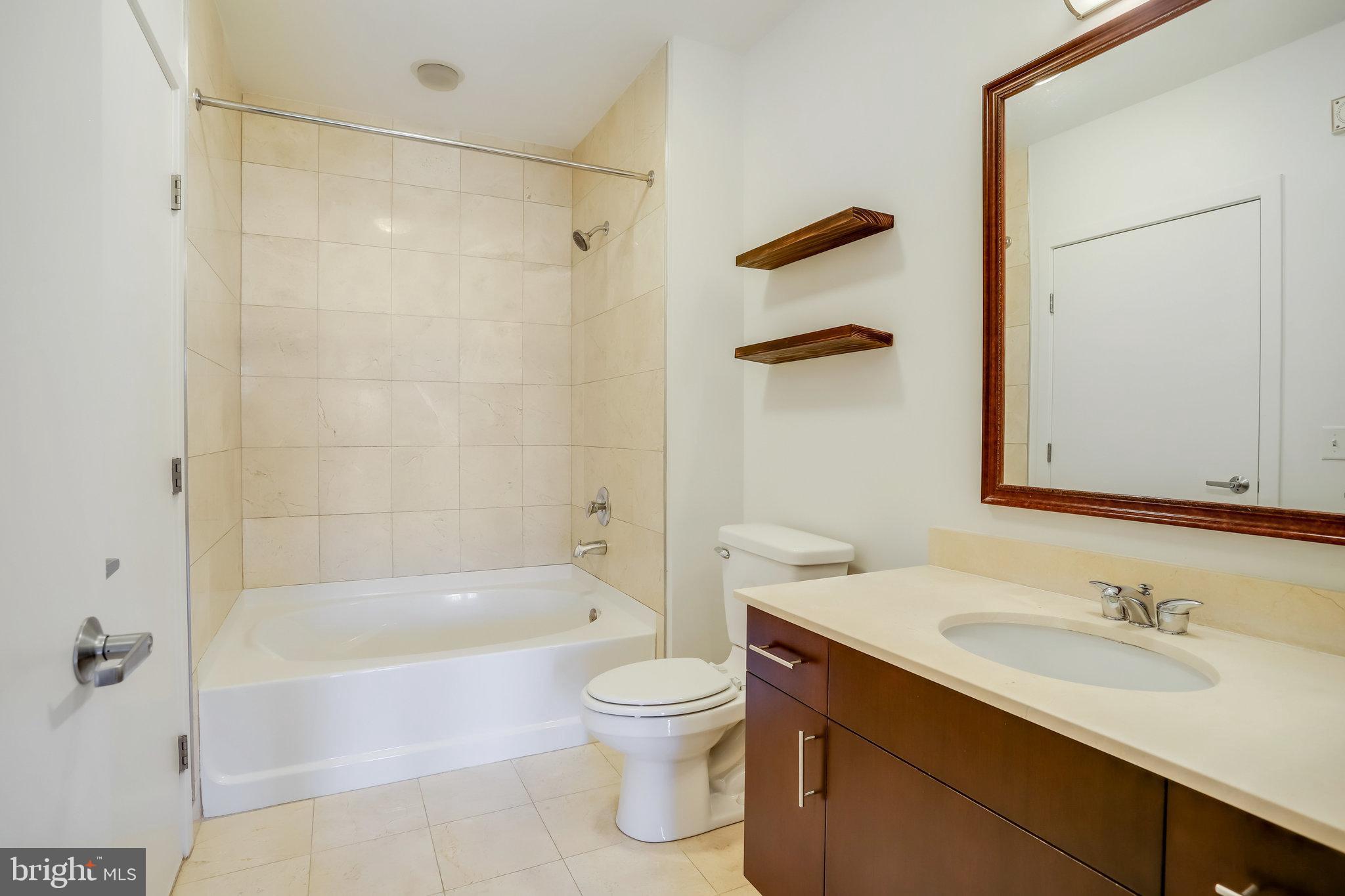 910 M St NW #1105
