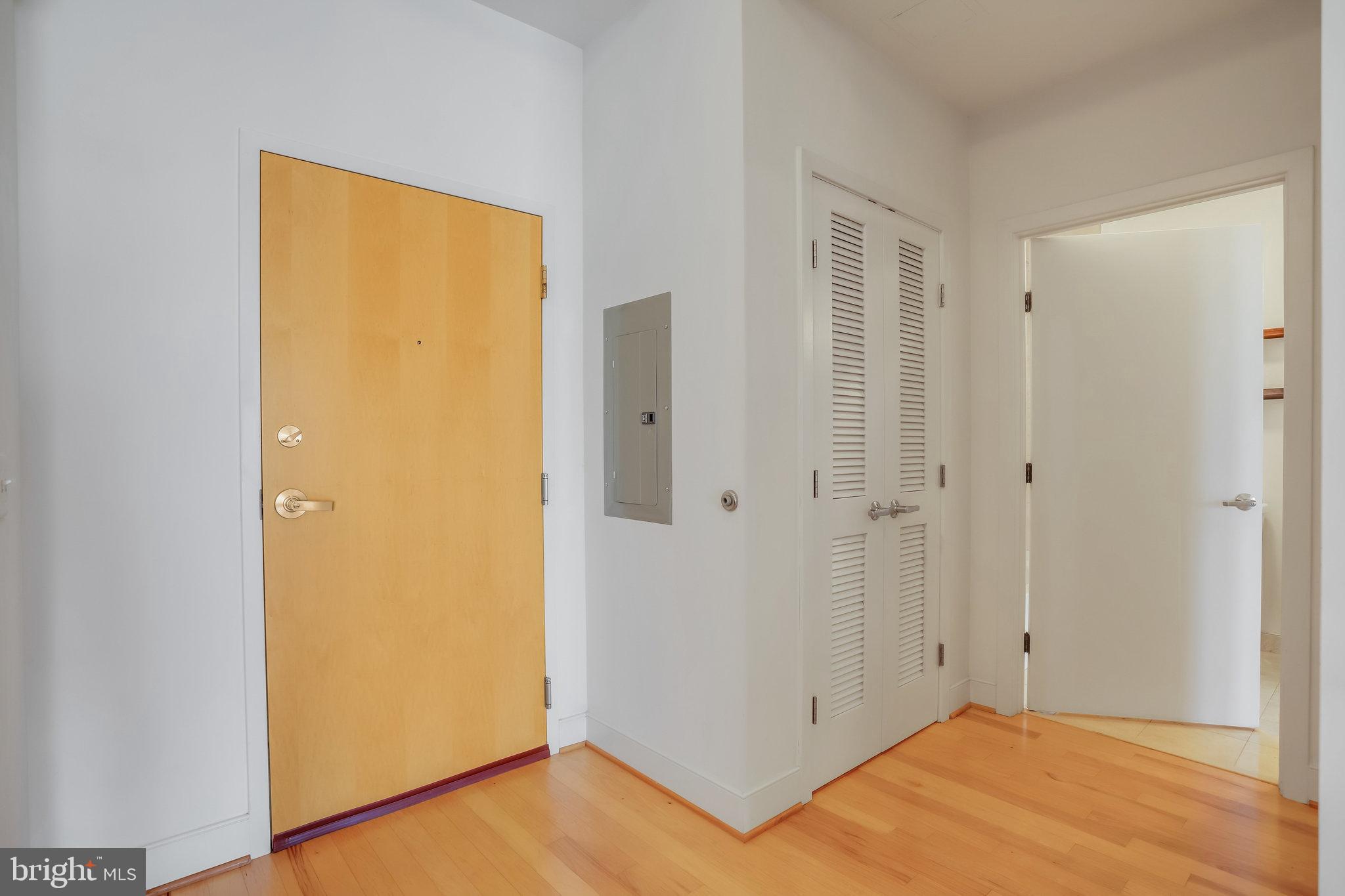 910 M St NW #1105