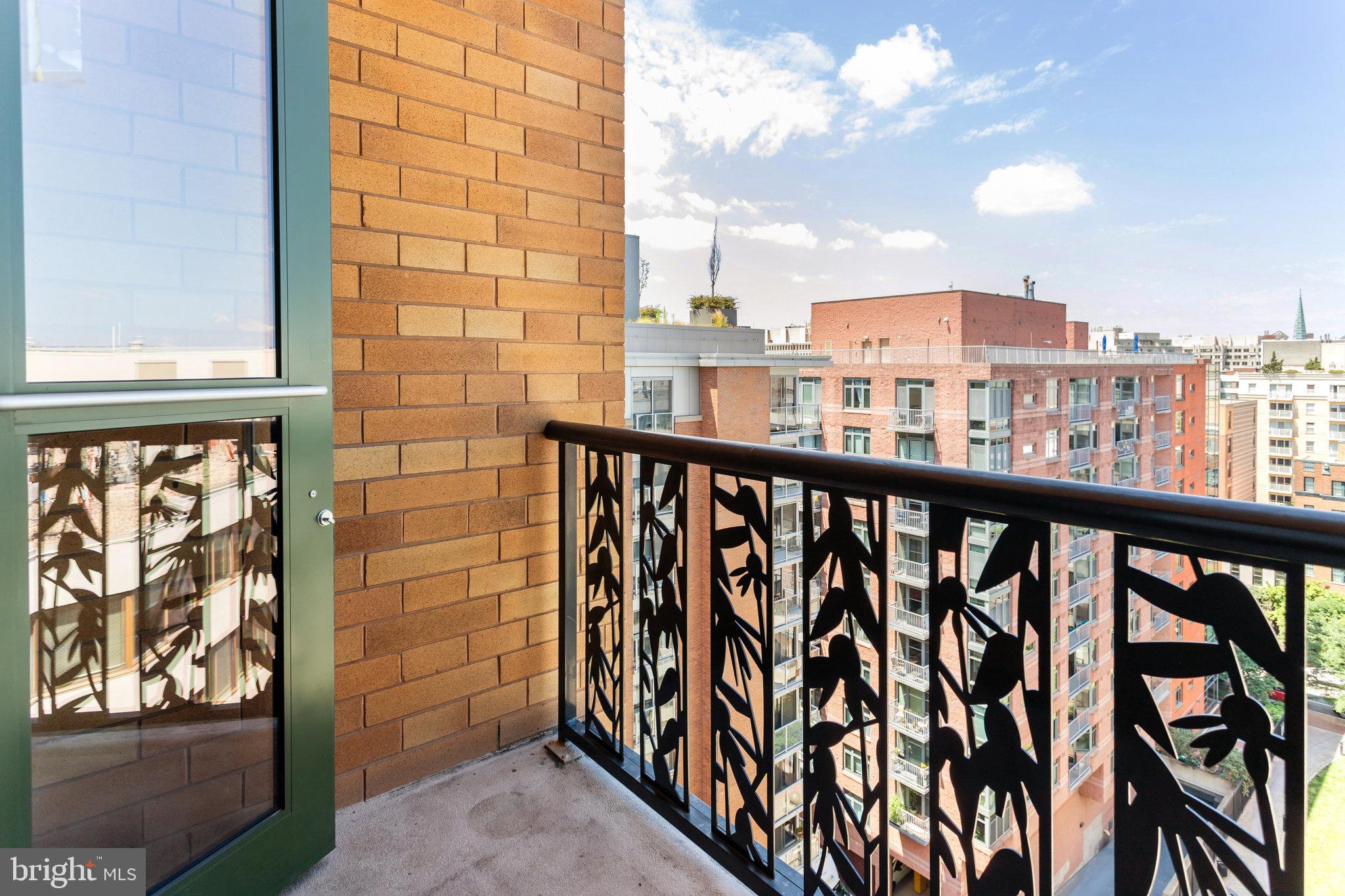 910 M St NW #1105