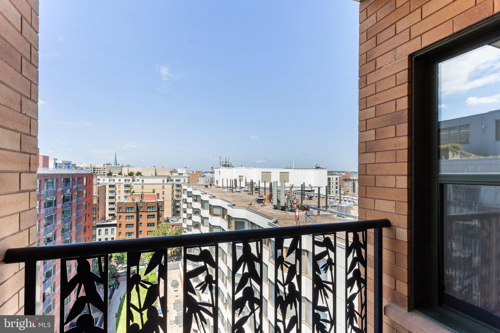 910 M St NW #1105