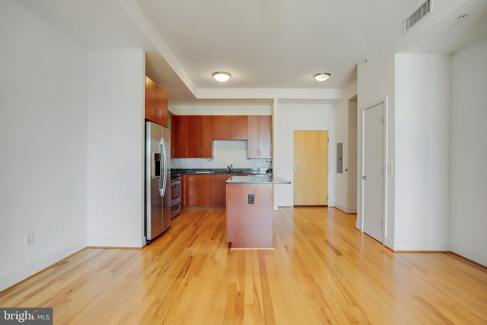 910 M St NW #1105