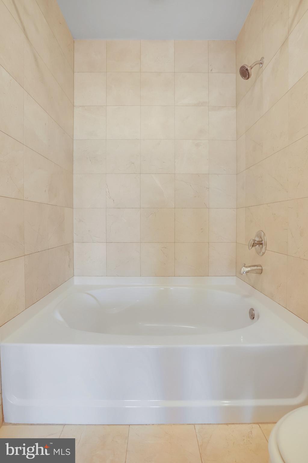 910 M St NW #1105