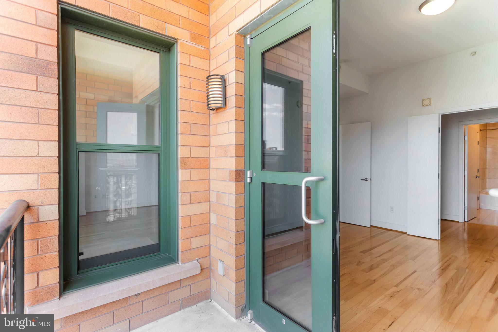 910 M St NW #1105
