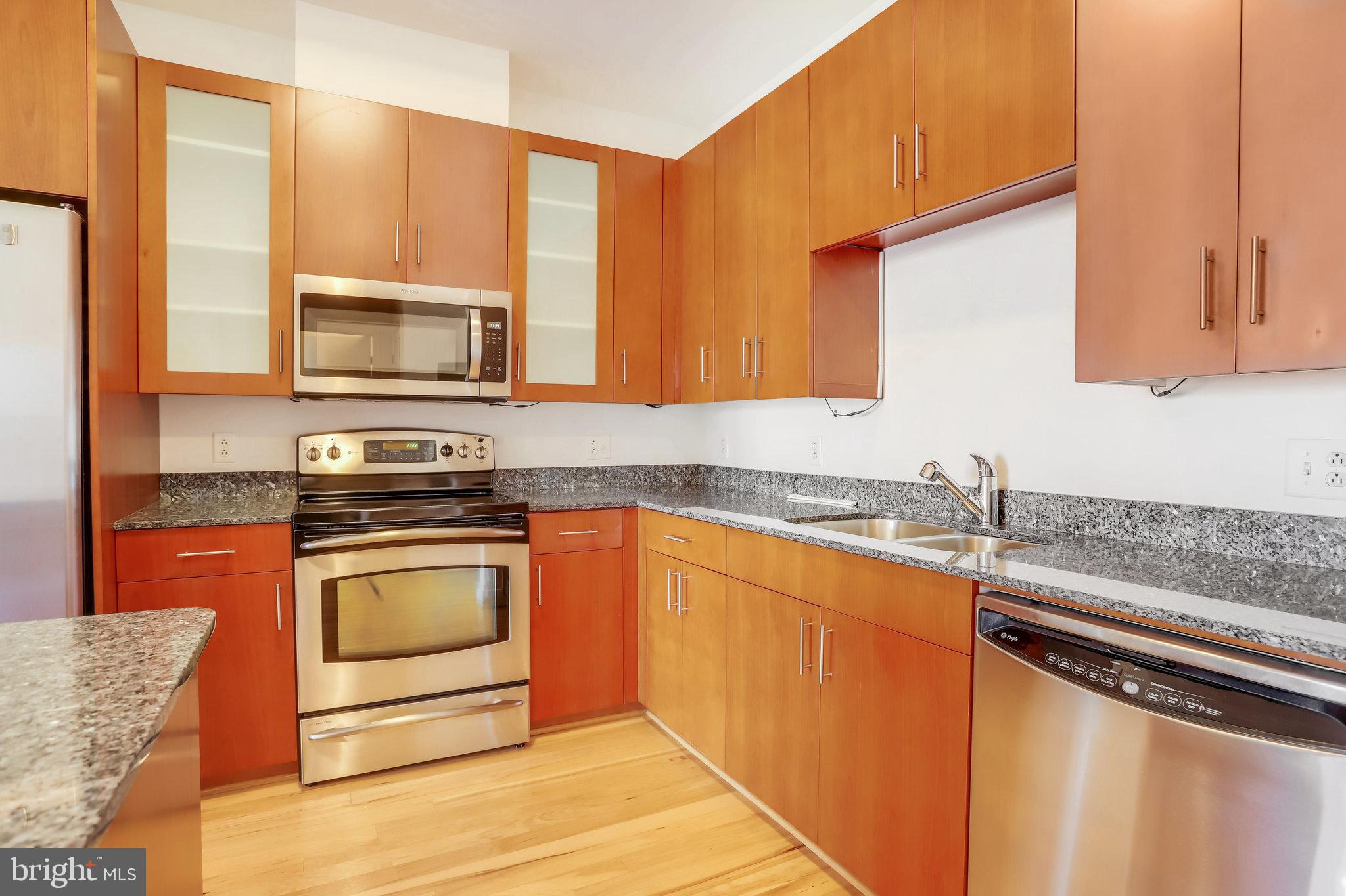 910 M St NW #1105