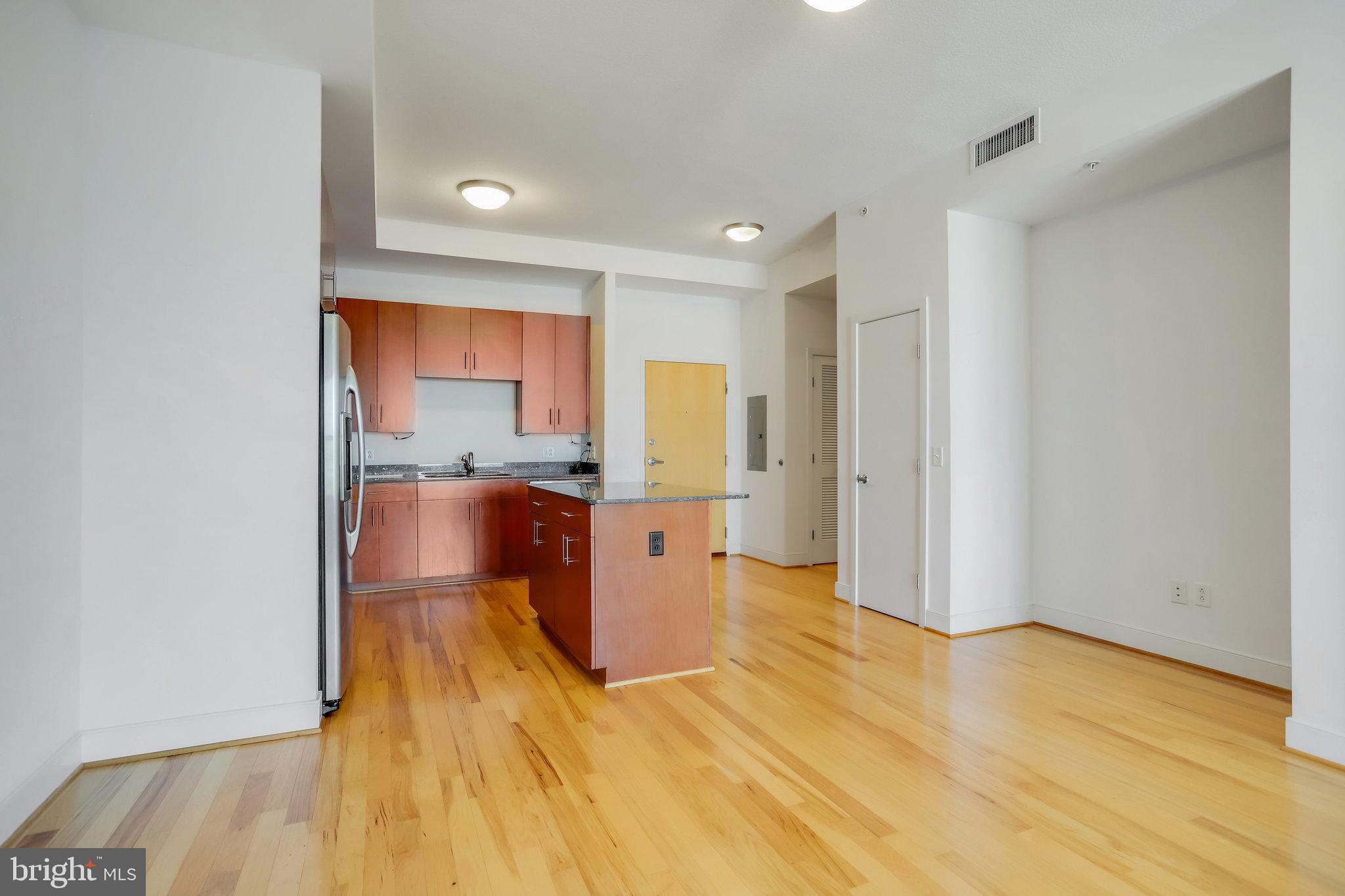 910 M St NW #1105
