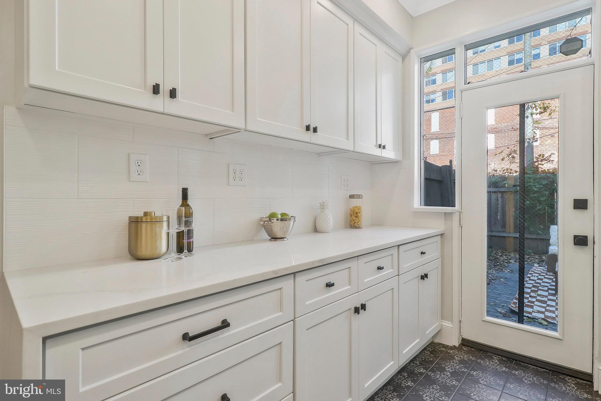 2423 I St NW