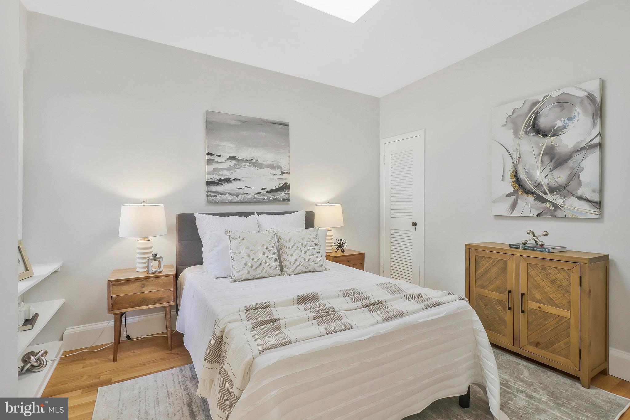 2423 I St NW