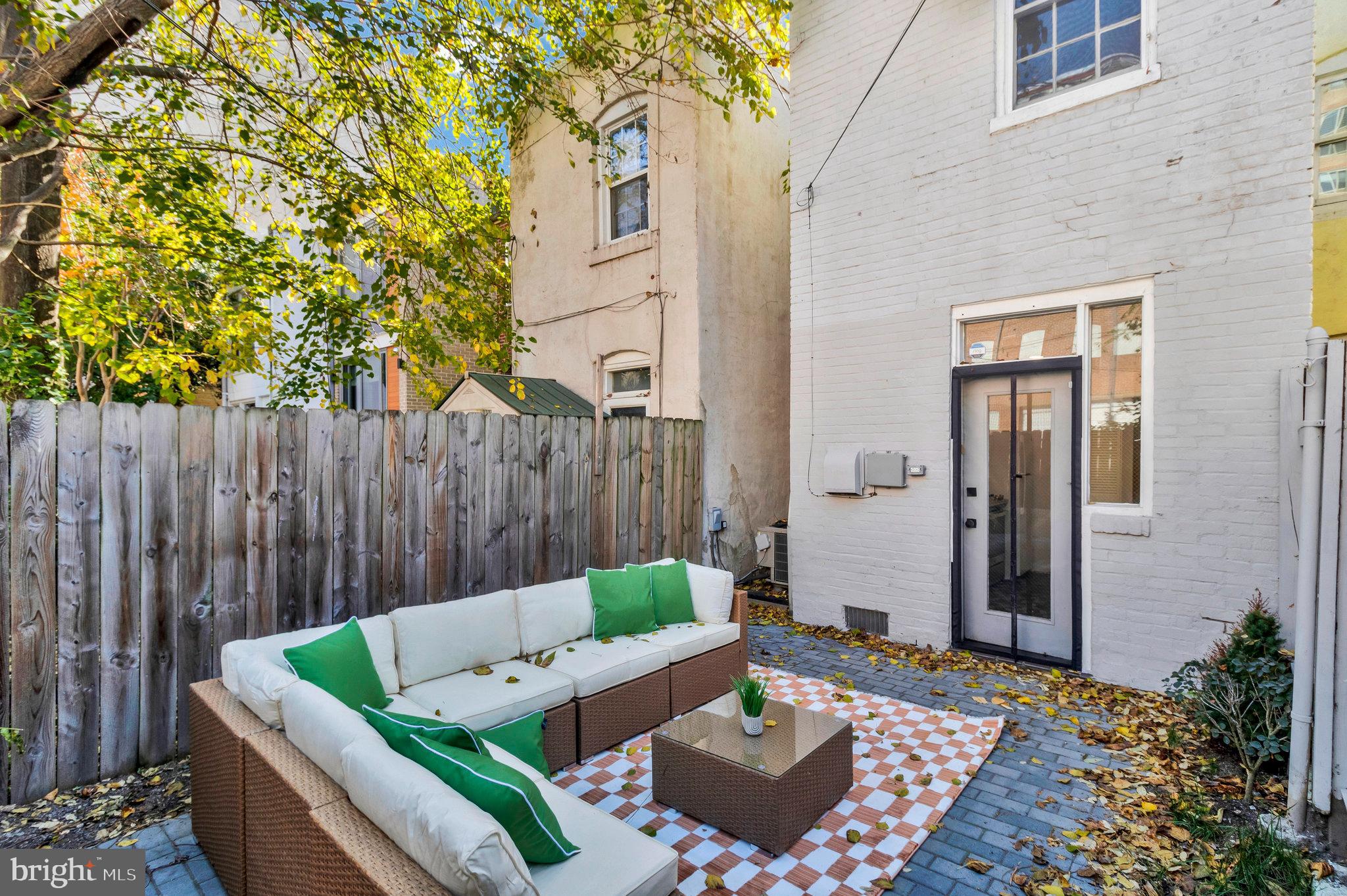 2423 I St NW