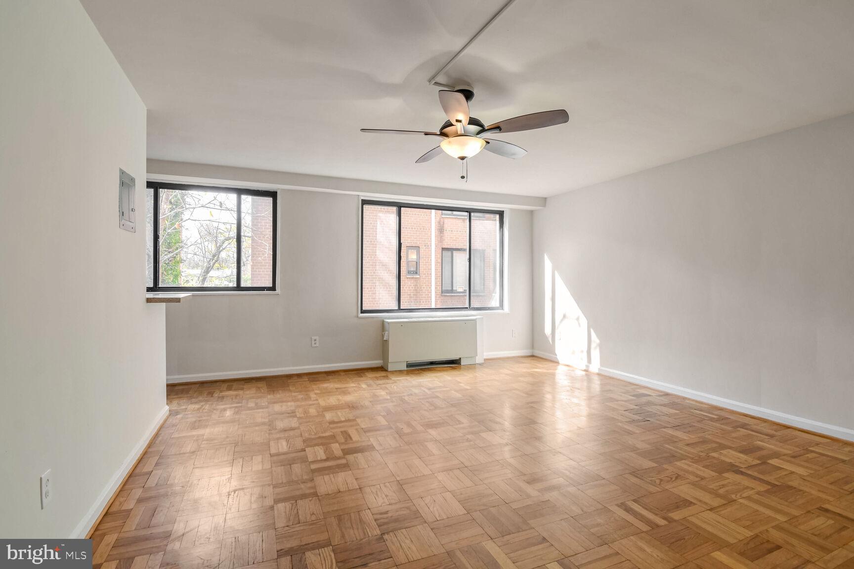 5112 MacArthur Blvd NW #106