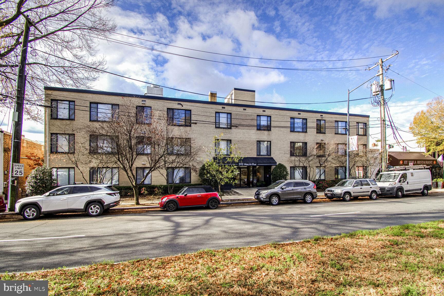 5112 MacArthur Blvd NW #106