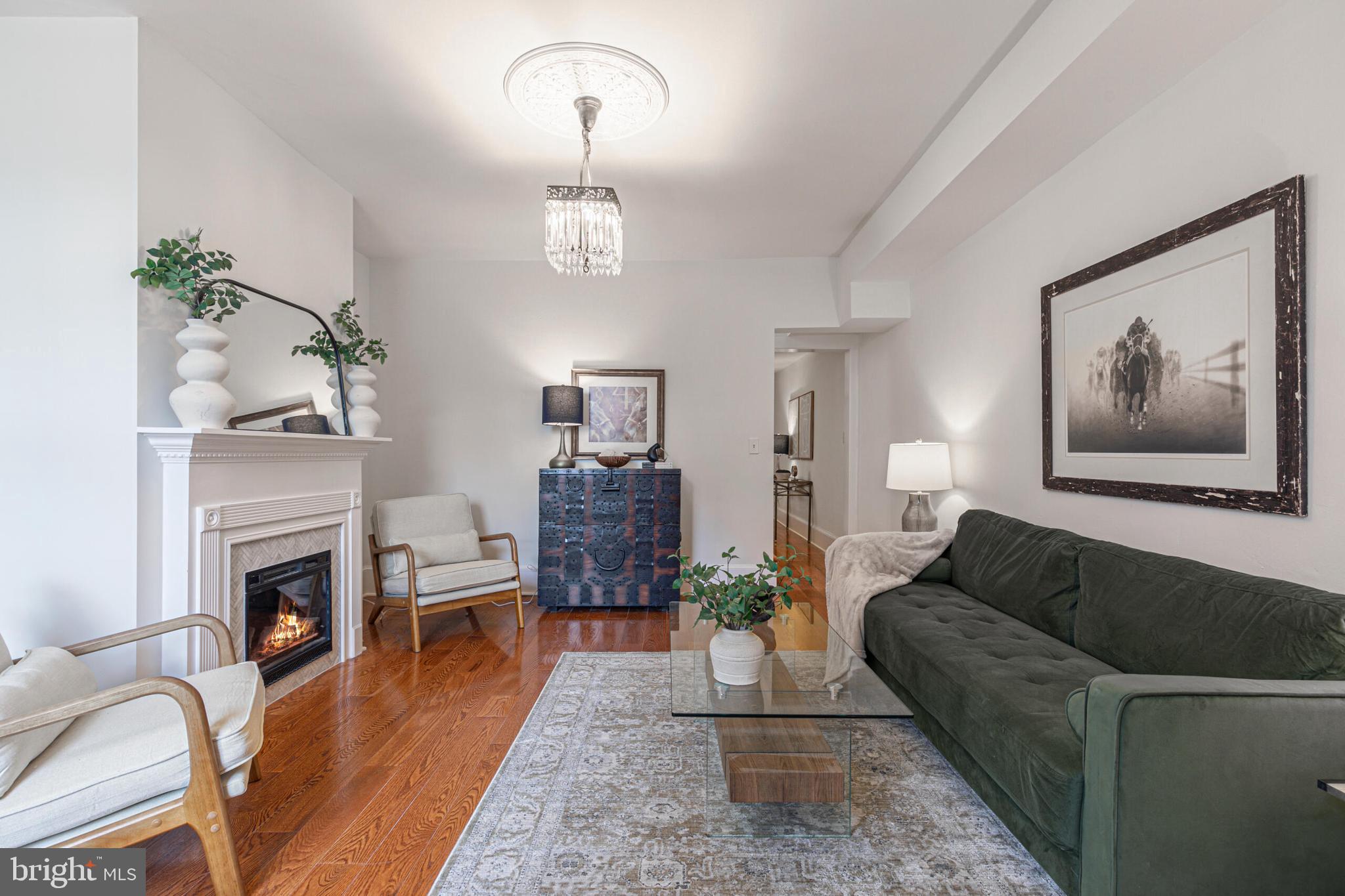 211 3rd St SE
