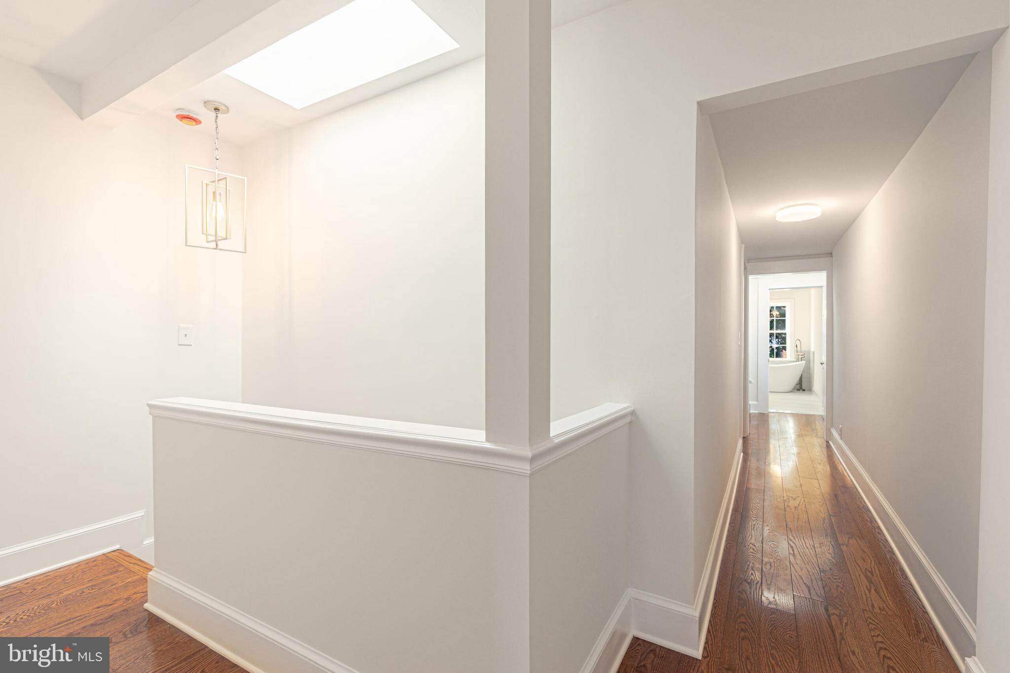 211 3rd St SE