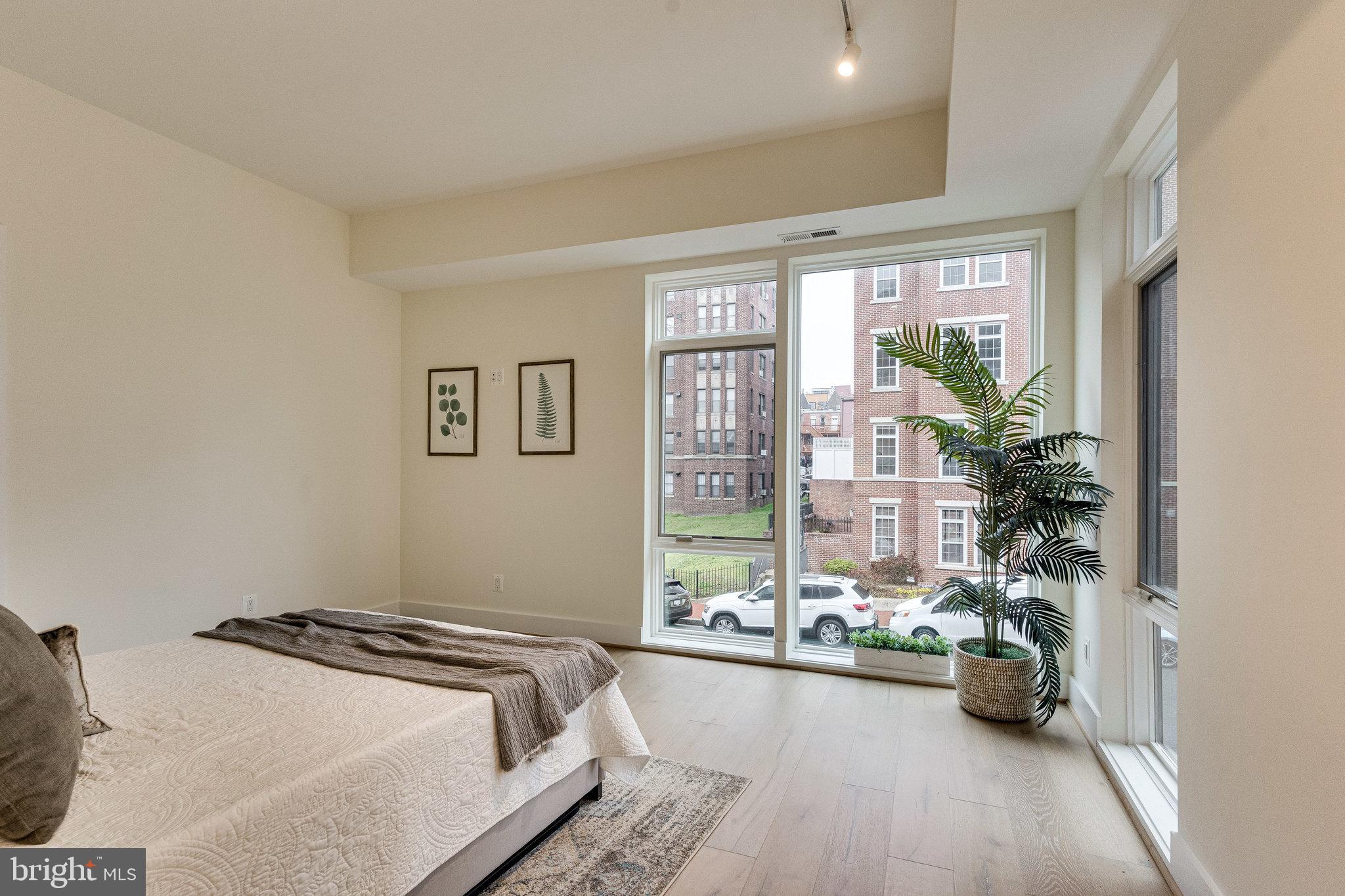 1468 BELMONT ST NW #2E