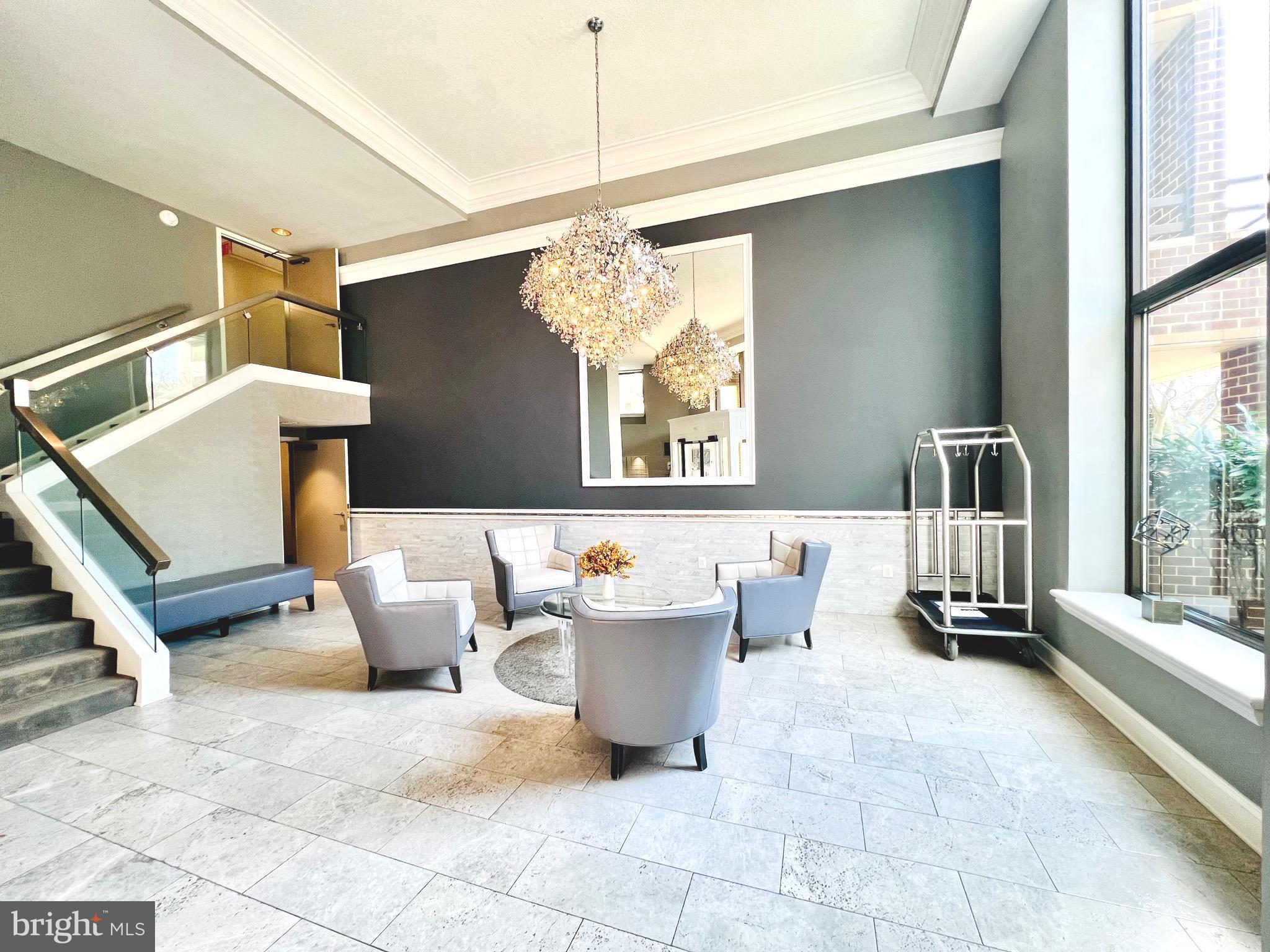 2111 WISCONSIN AVE NW #110