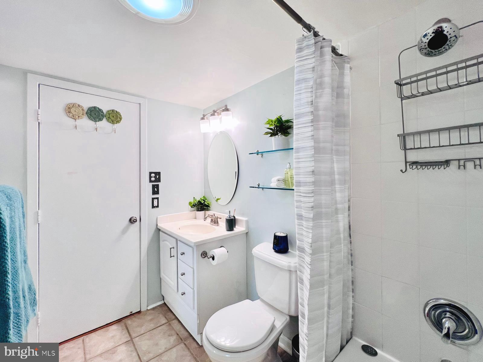 2111 WISCONSIN AVE NW #110