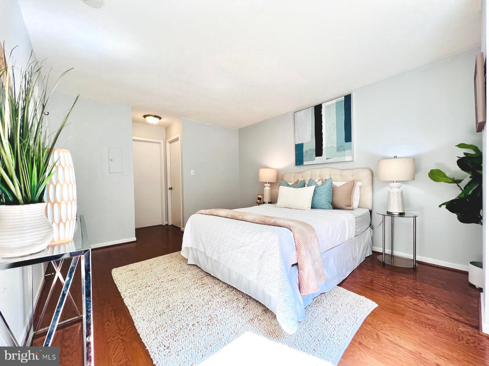 2111 WISCONSIN AVE NW #110