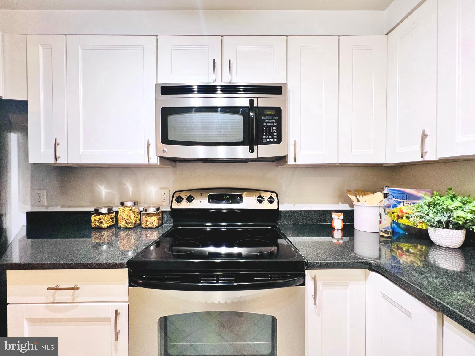 2111 WISCONSIN AVE NW #110