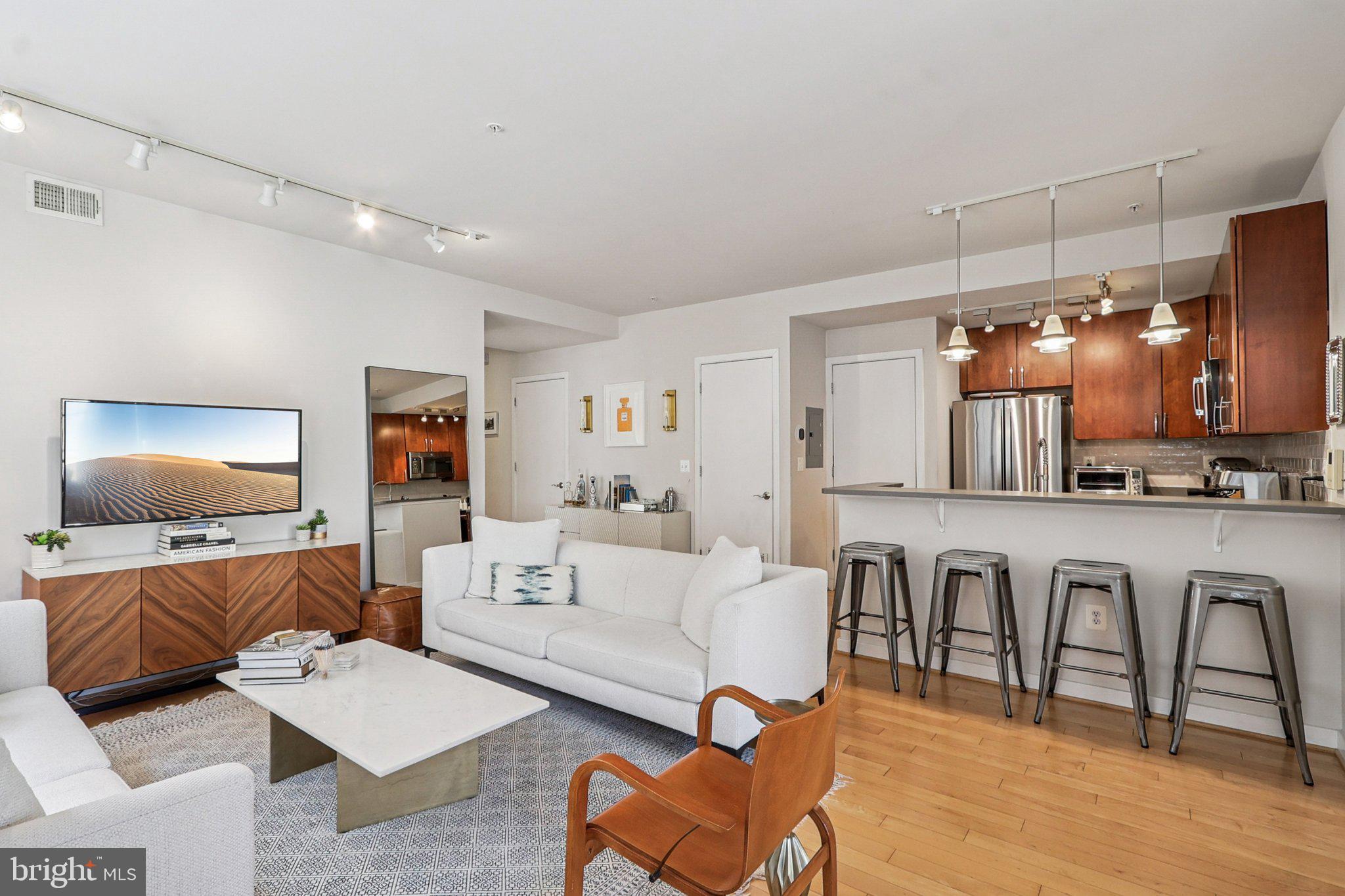 2412 17TH STREET NW 202