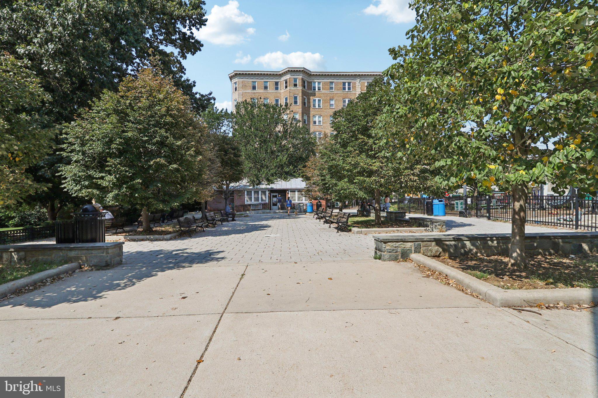 2412 17TH STREET NW 202