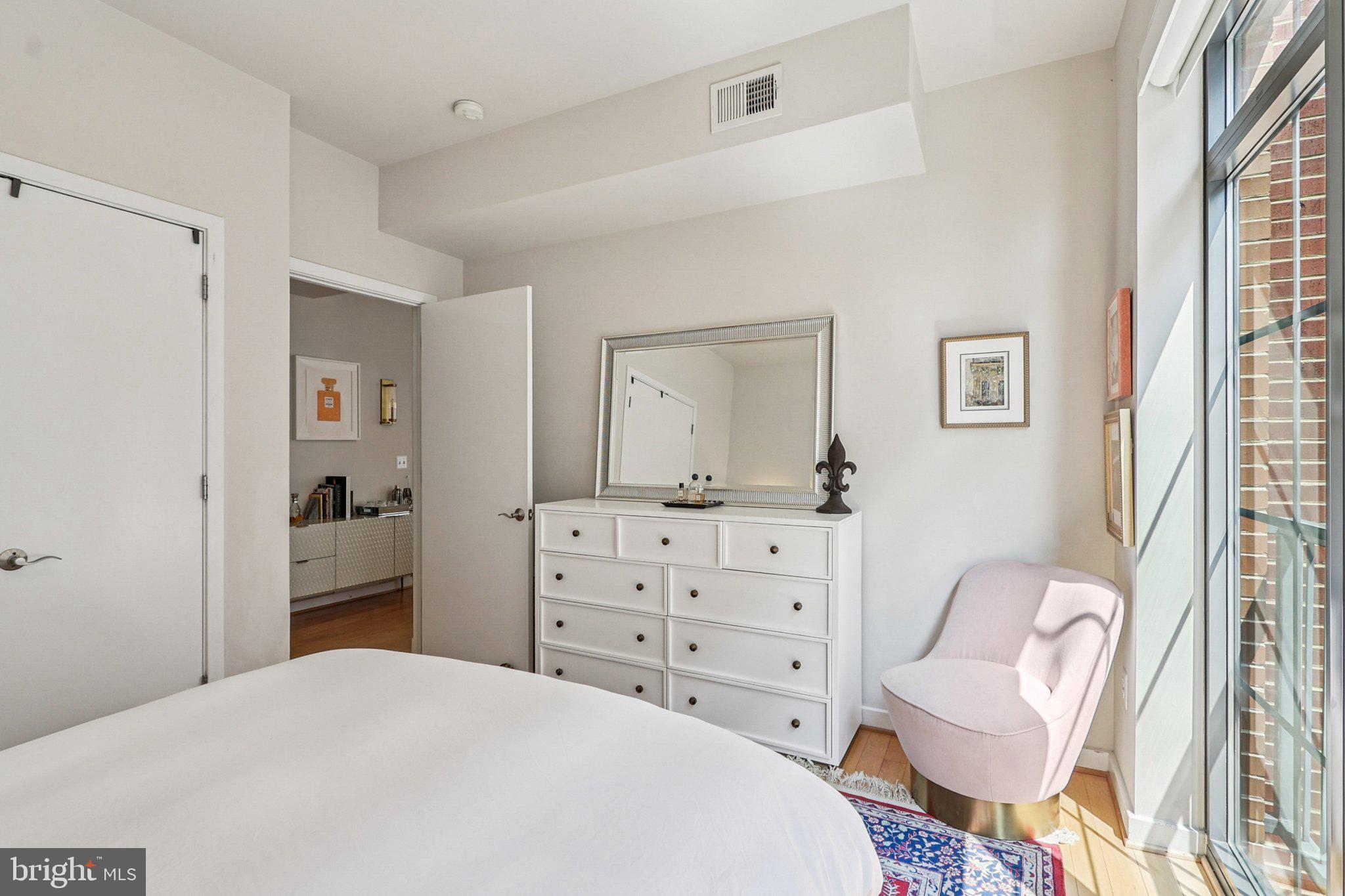 2412 17TH STREET NW 202