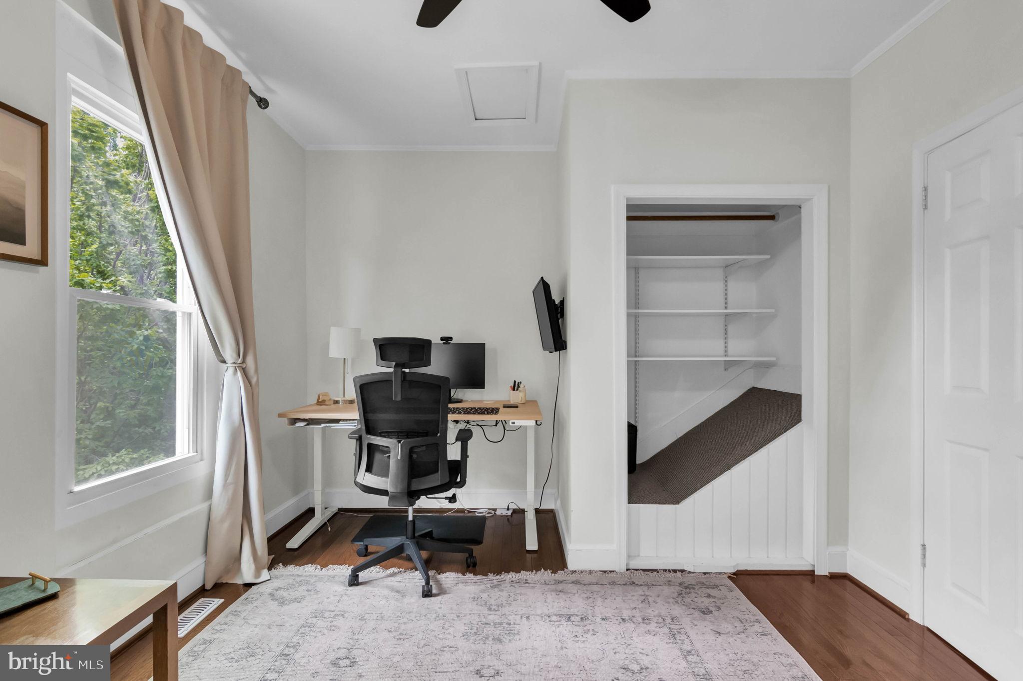 1526 GALES STREET NE