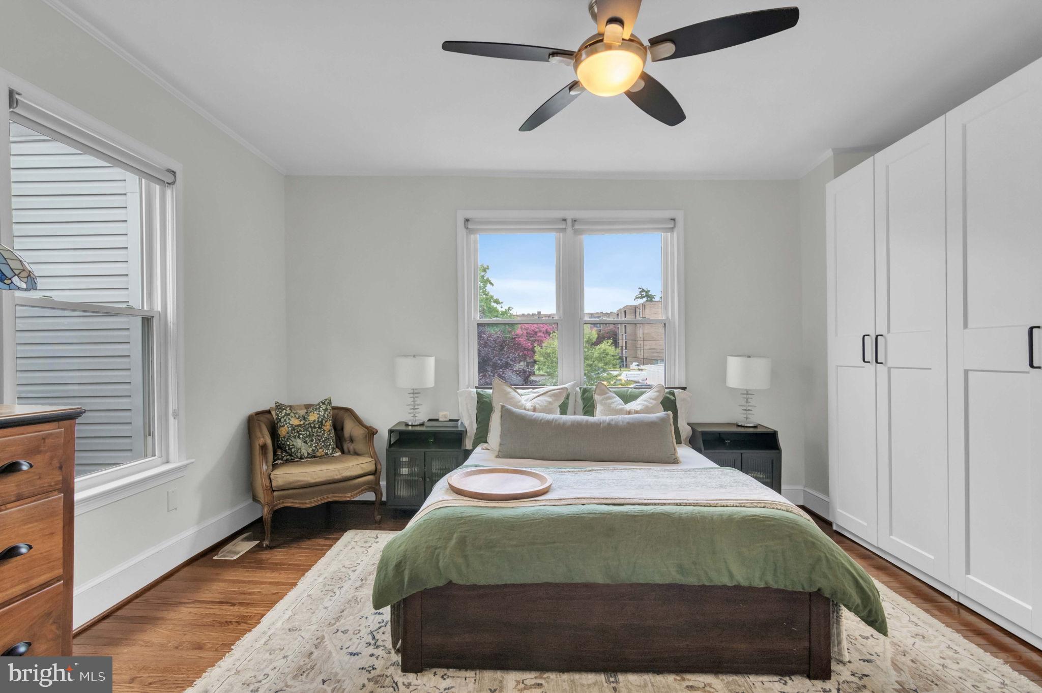 1526 GALES STREET NE