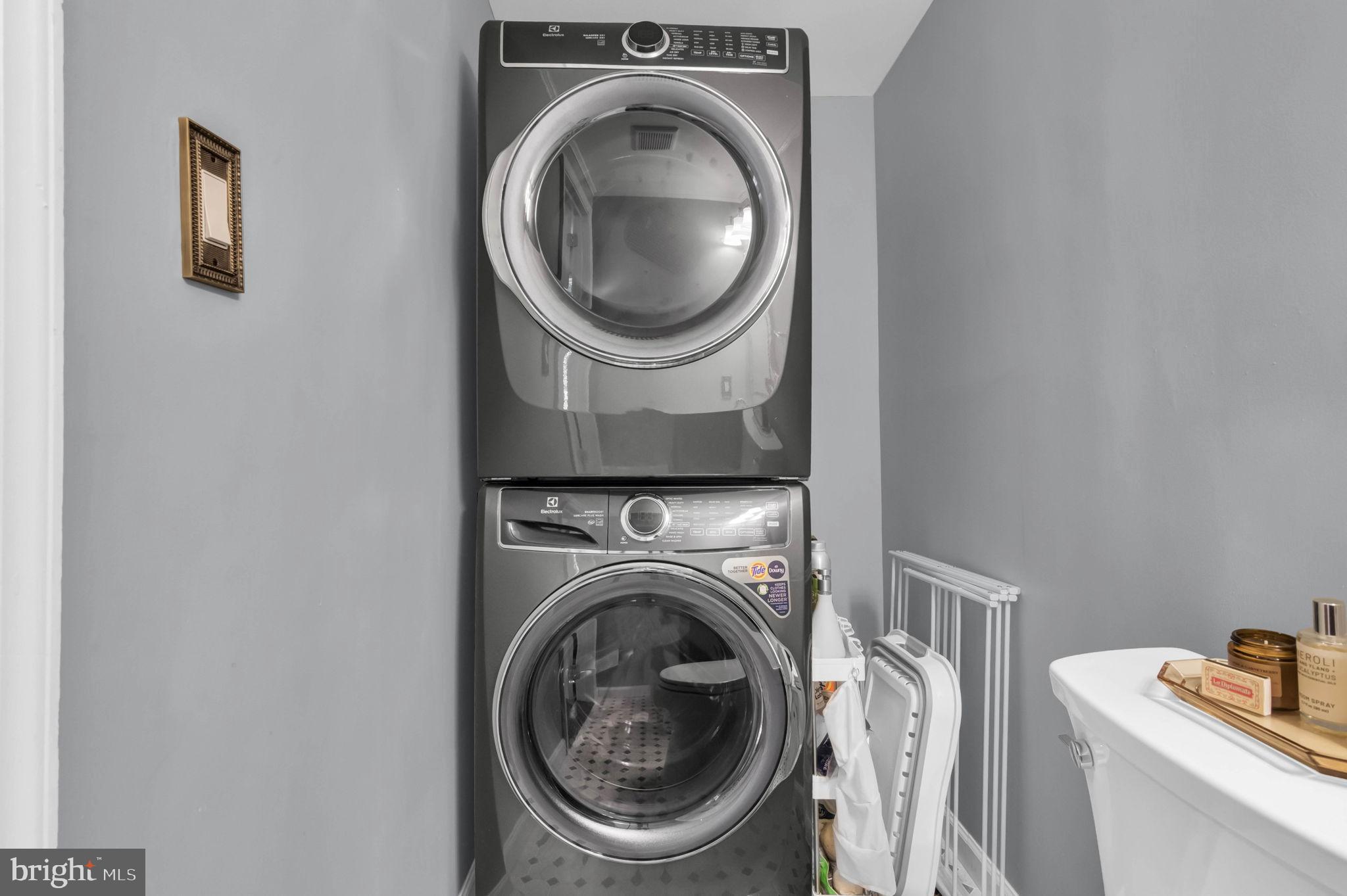 1526 GALES STREET NE