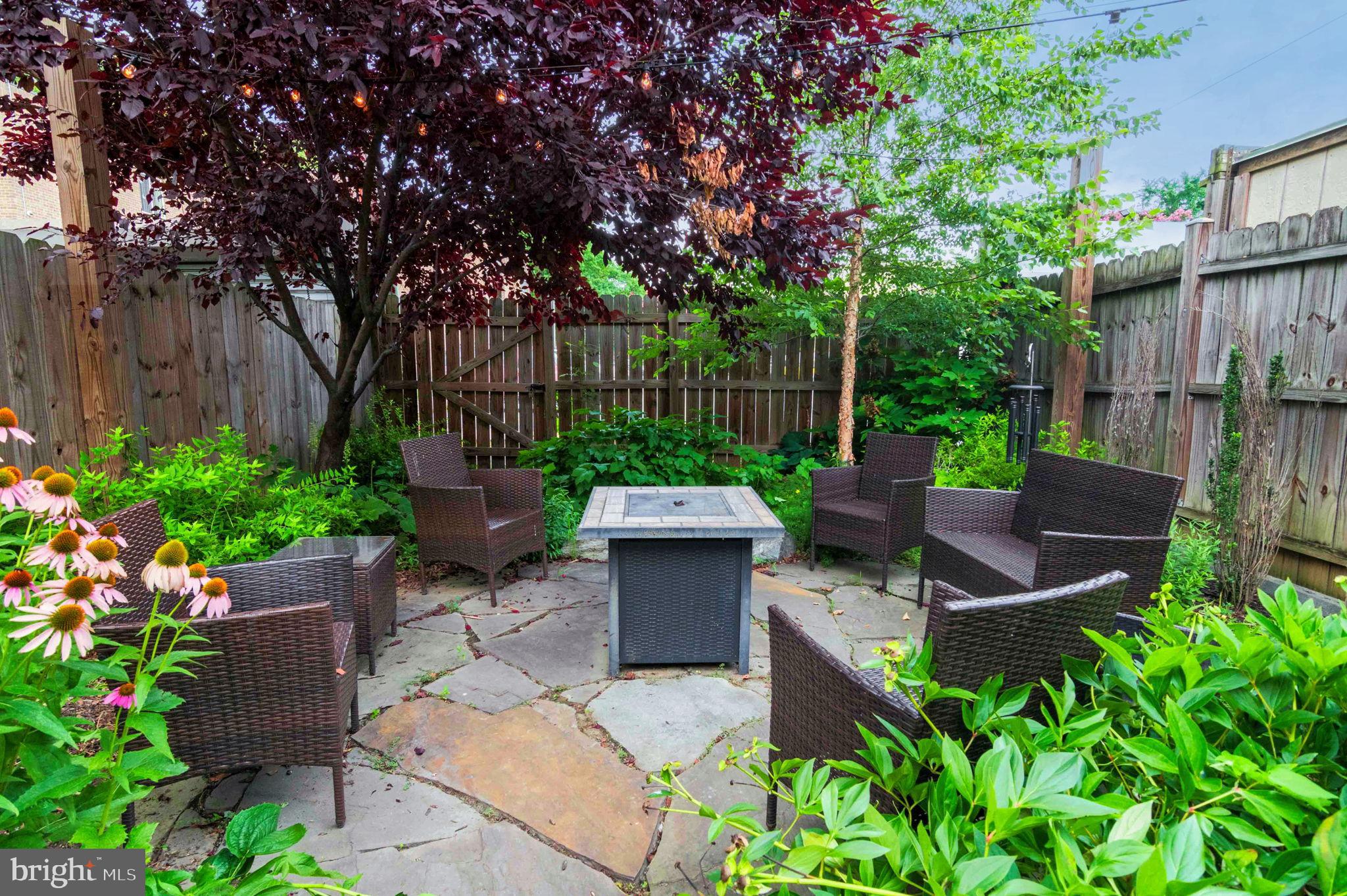 1526 GALES STREET NE