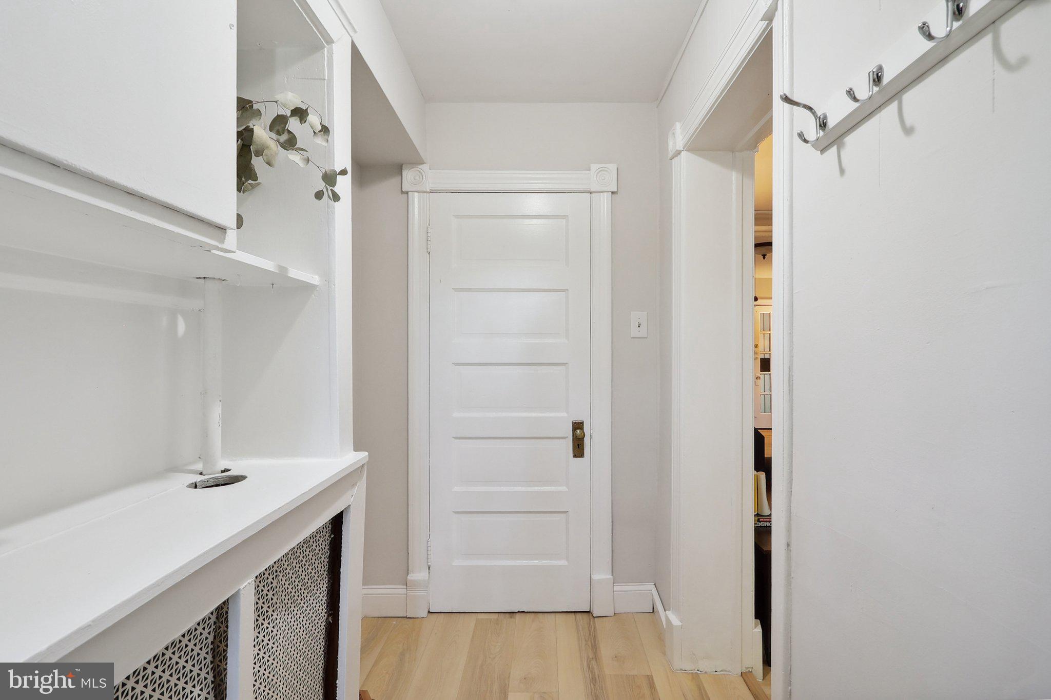 409 SOUTH CAROLINA AVENUE SE LOWER LEVEL