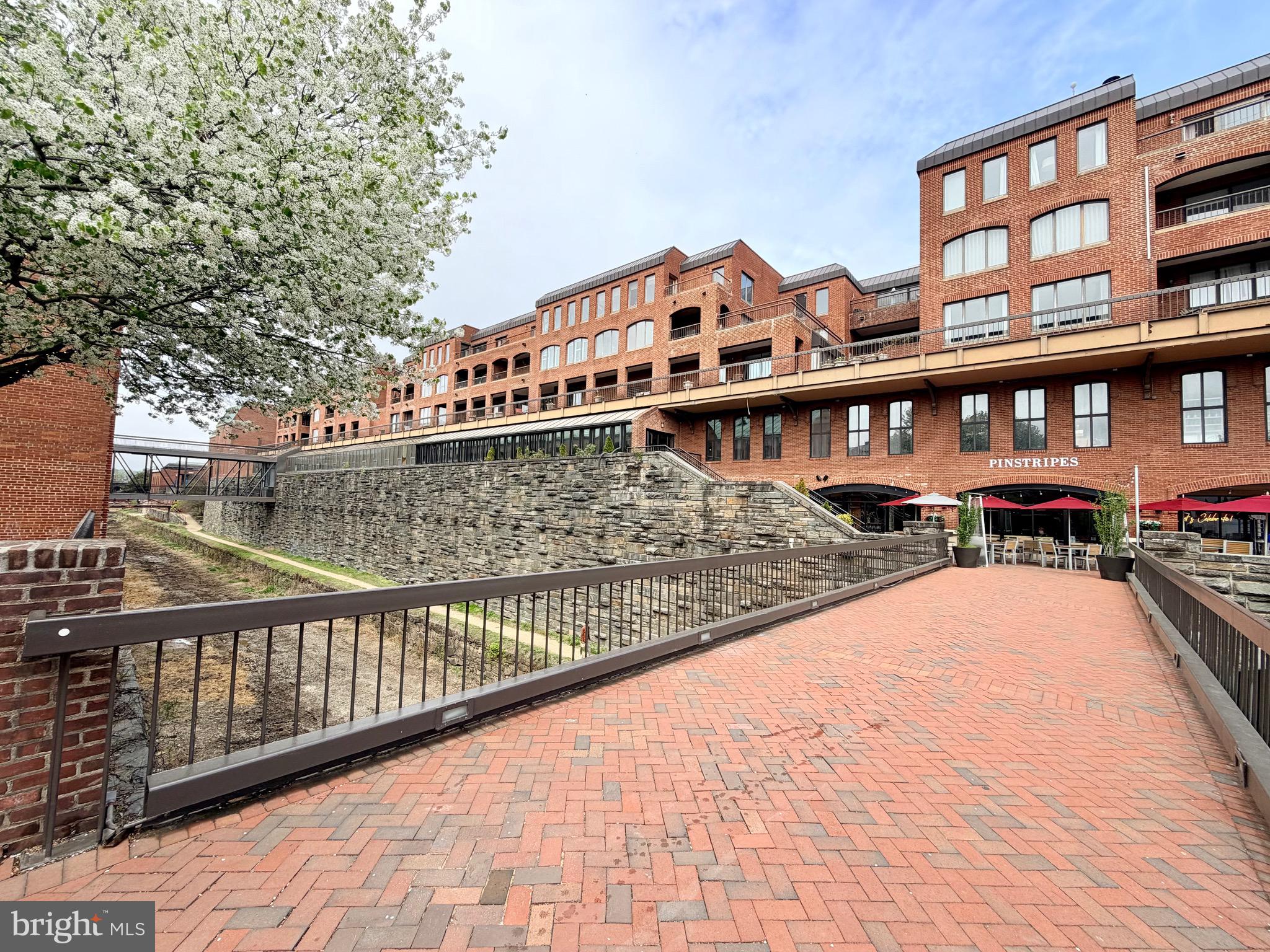 1080 WISCONSIN AVENUE NW 2004