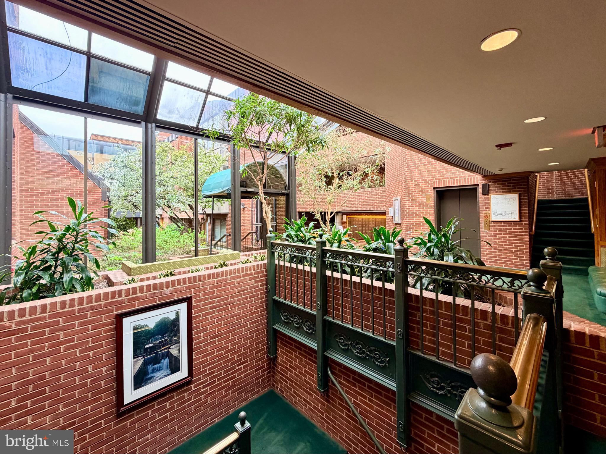 1080 WISCONSIN AVENUE NW 2004