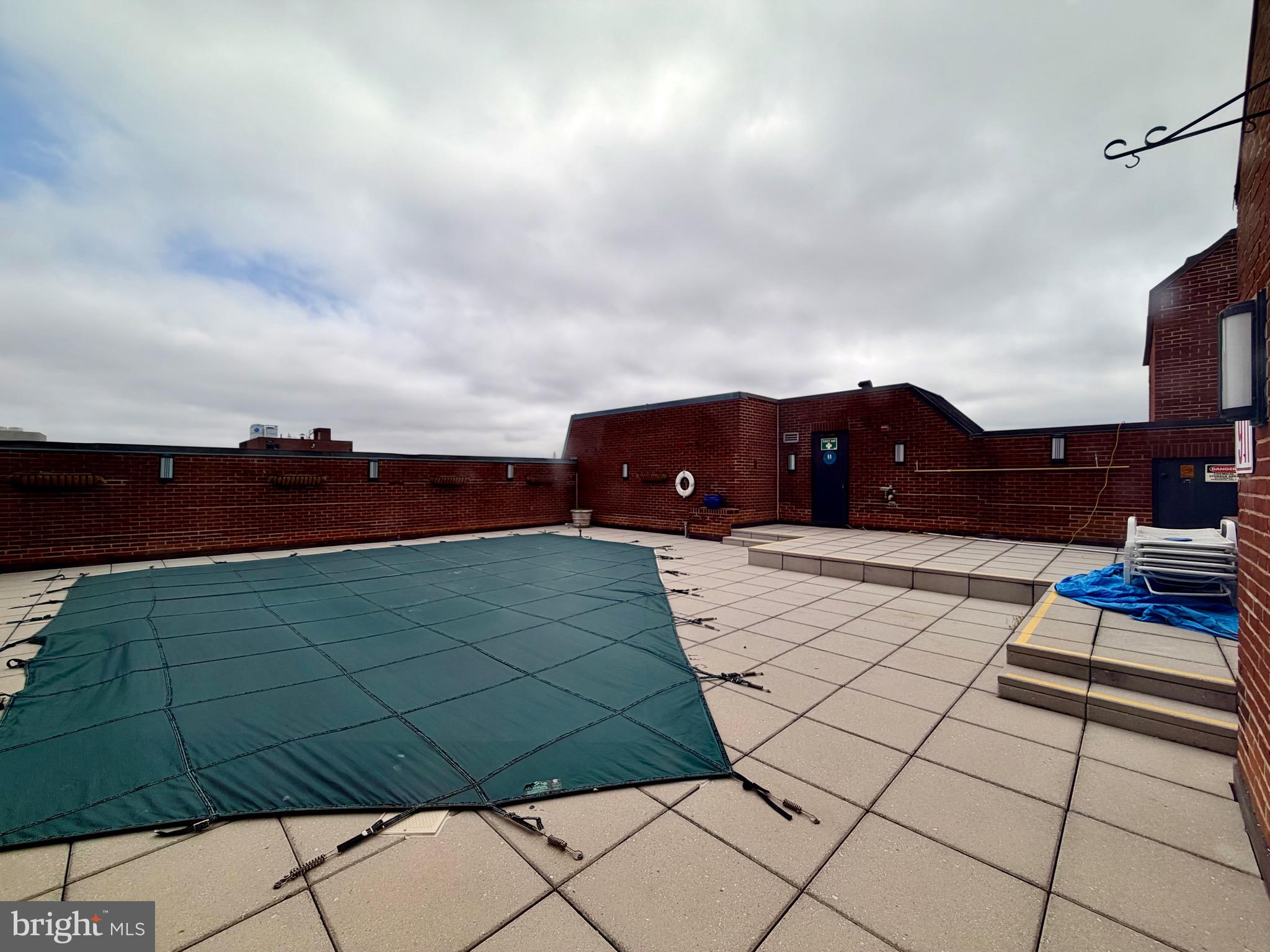 1080 WISCONSIN AVENUE NW 2004