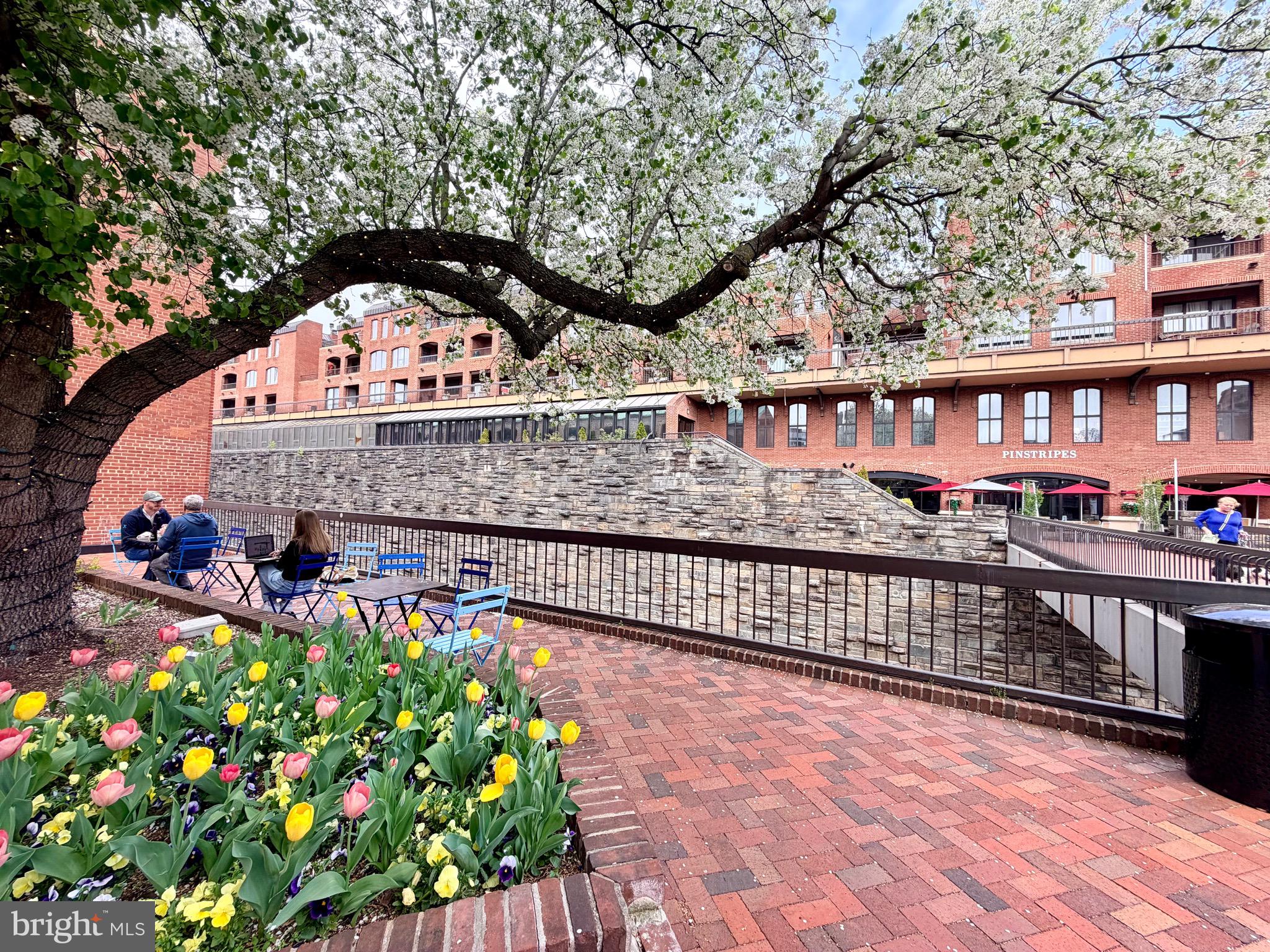 1080 WISCONSIN AVENUE NW 2004