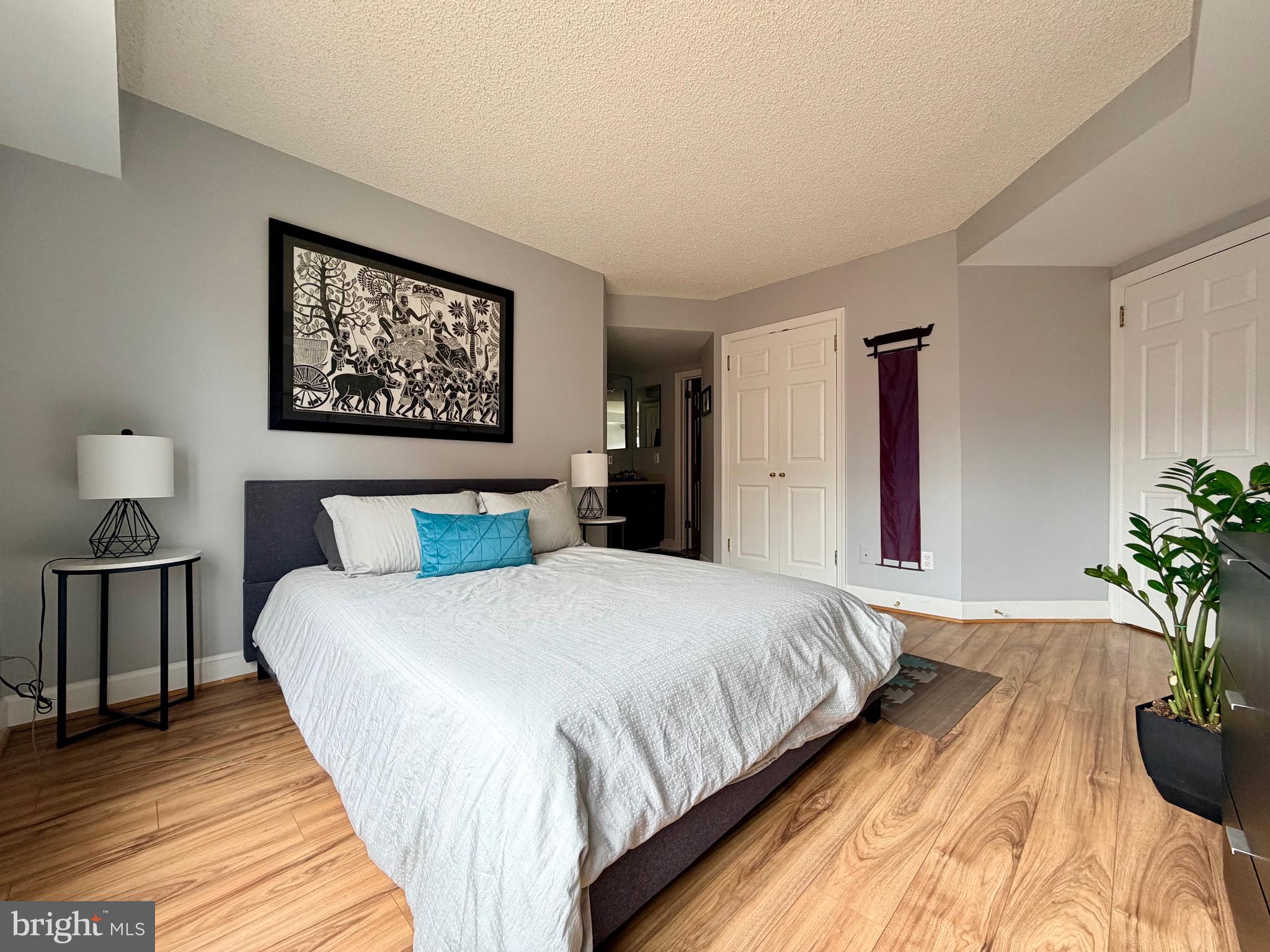 1080 WISCONSIN AVENUE NW 2004